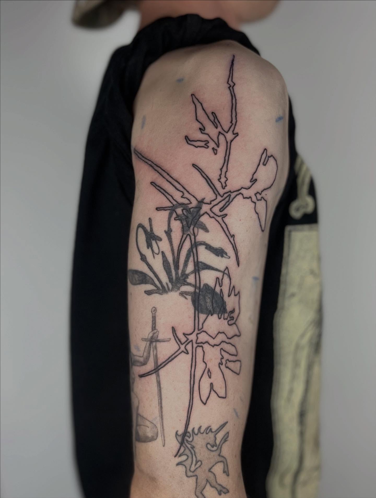 Tattoo by @pls_tnx — black_and_grey