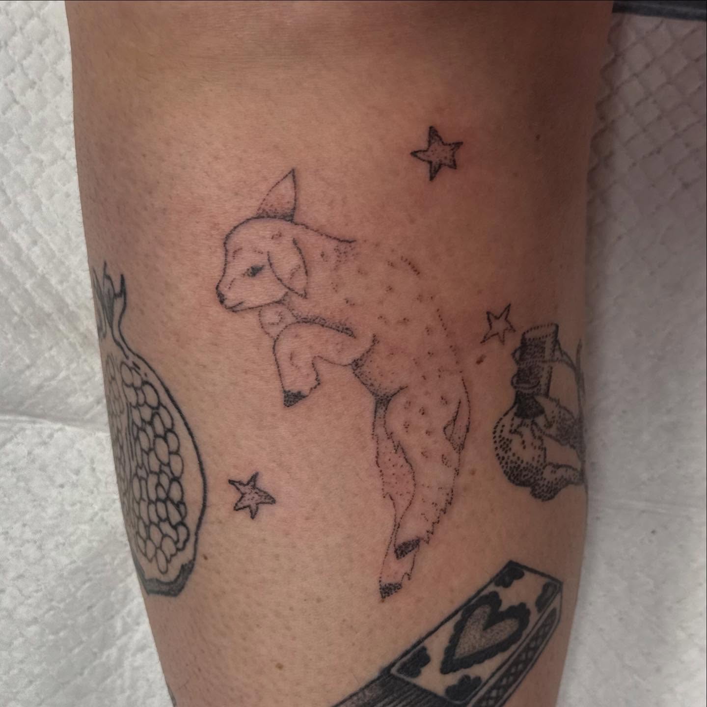 Tattoo by @babybeartattoos β dotwork