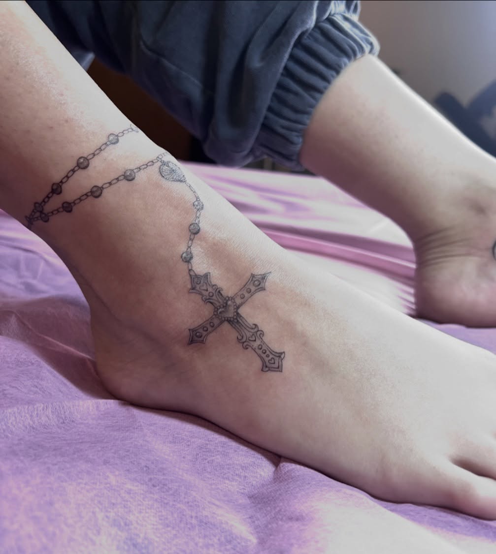 Rosary and cross black and grey tattoo on the foot by syiko ☆ 。・:*˚:✧。, Austin, Texas