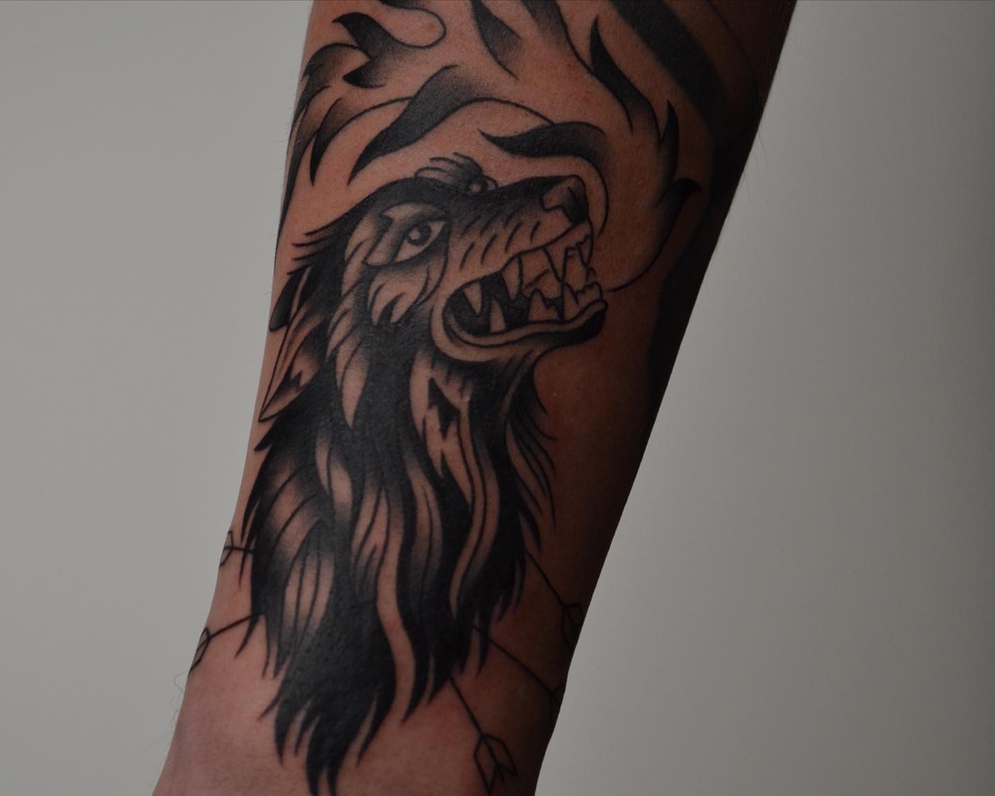 Tattoo by @vulgarviolets — black_and_grey