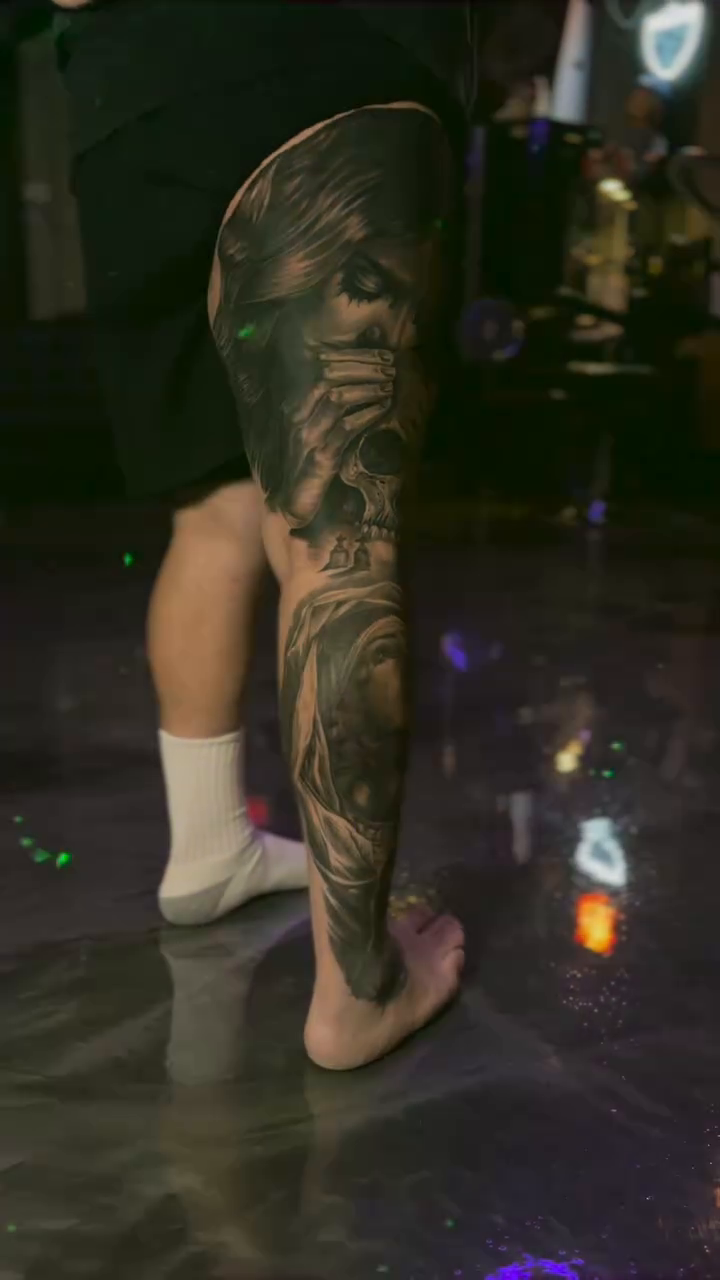 Woman and skull realism tattoo by Andrew Wine🍷Tattoo