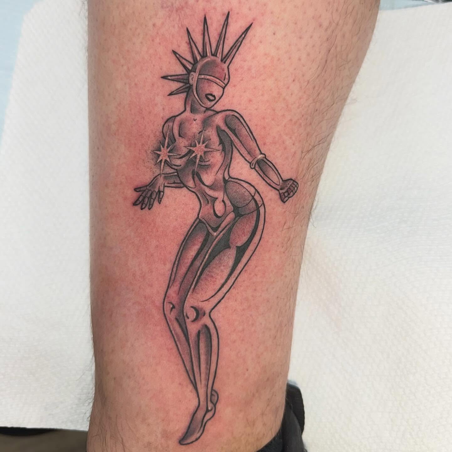 Tattoo by @ceilingham — black_and_grey