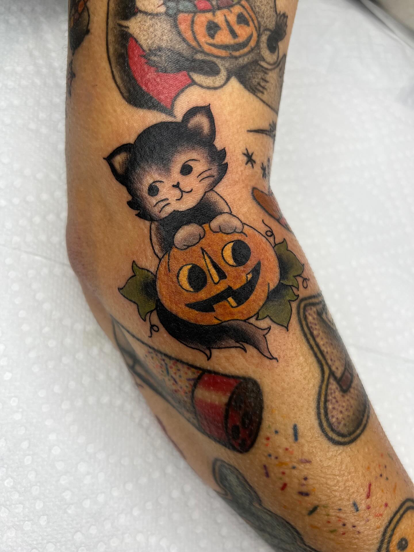 Tattoo by @hannahtattana — american_traditional