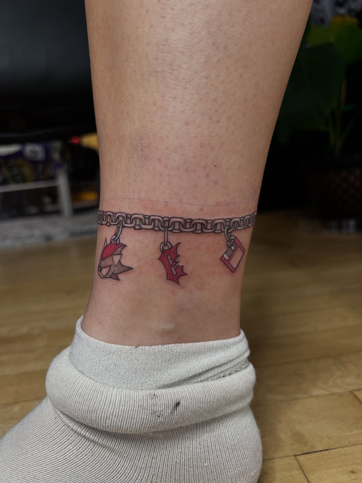 Tattoo by @lovelyinink_ — realism