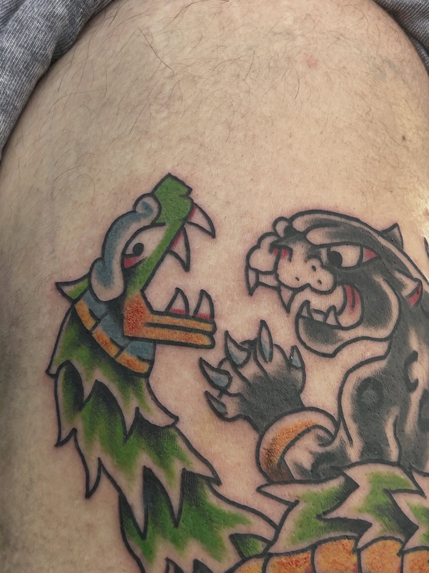 Dragon and bear American traditional tattoo on the thigh by キノ 🦊