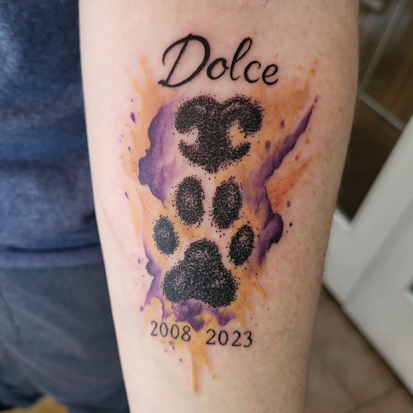 Tattoo by @ele_tattoos — dotwork, watercolor