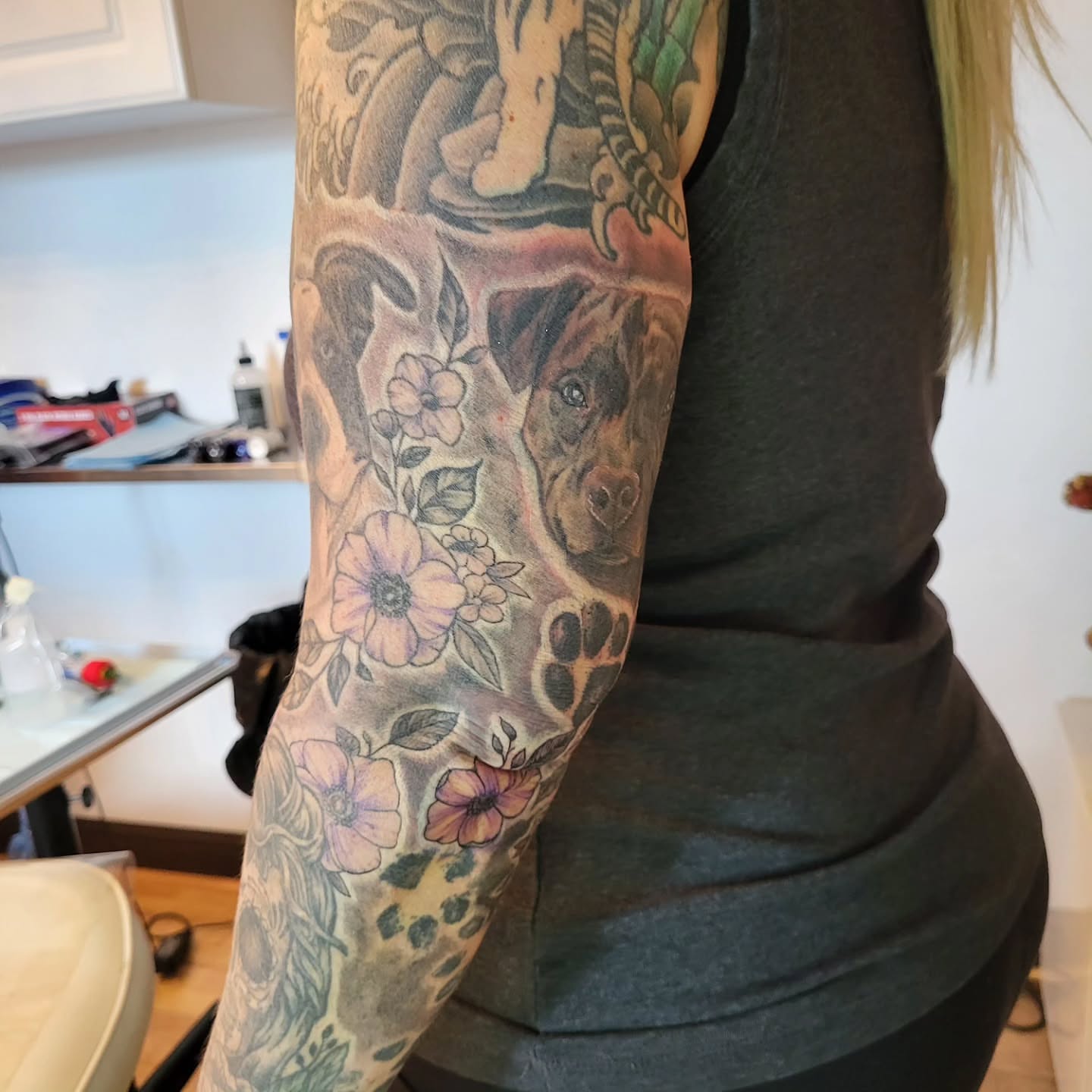 Tattoo by @ele_tattoos — realism, dotwork