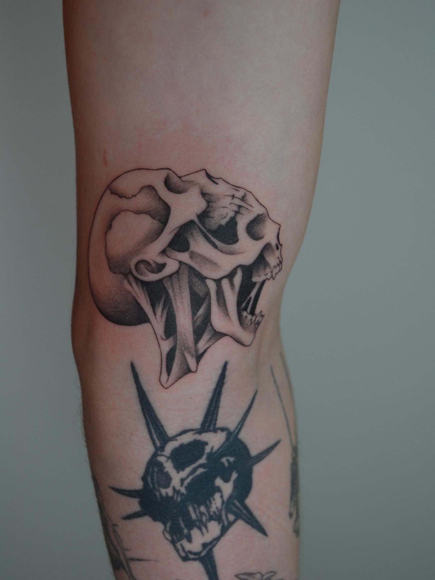 Tattoo by @vulgarviolets — black_and_grey