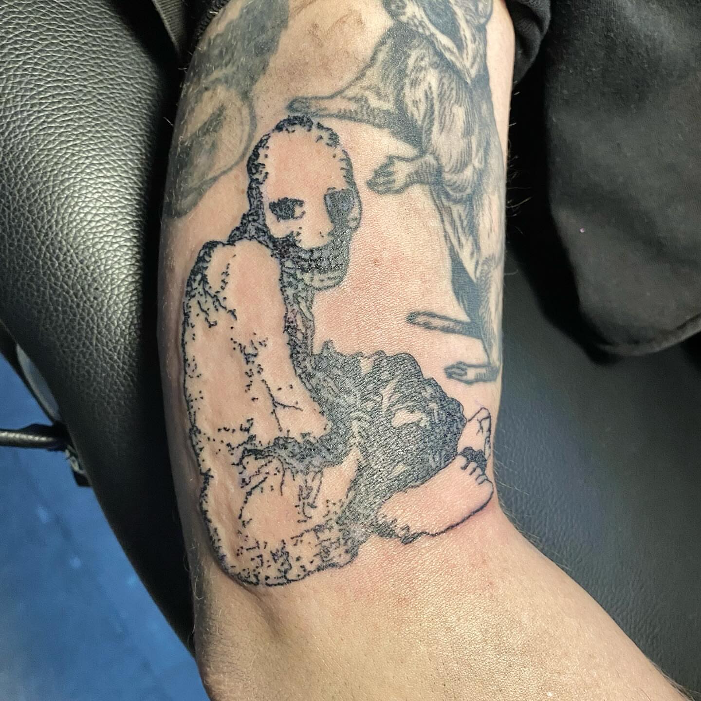 Tattoo by @sangresuciia — dotwork