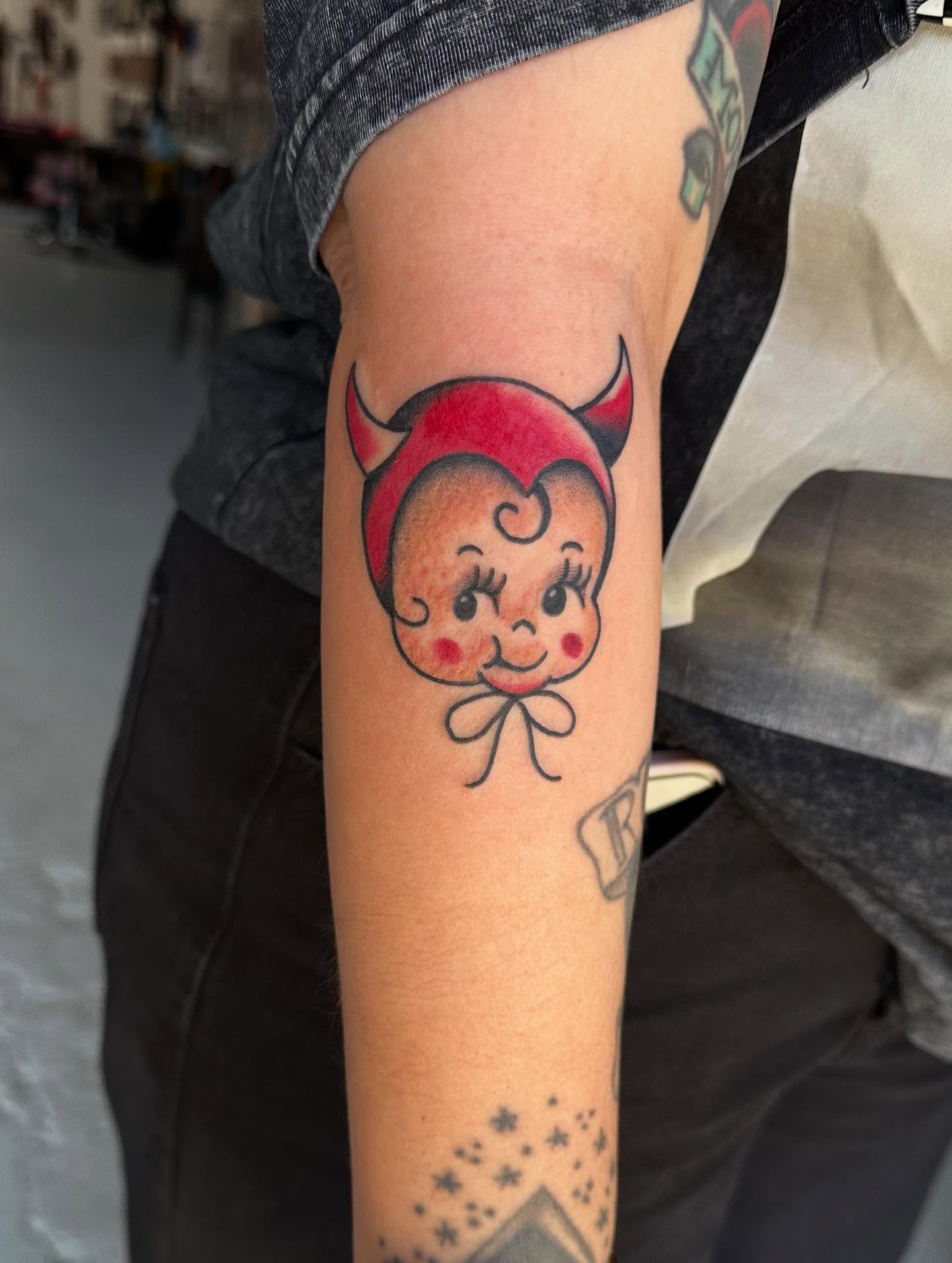 Tattoo by @hannahmoon.tattoos — american_traditional