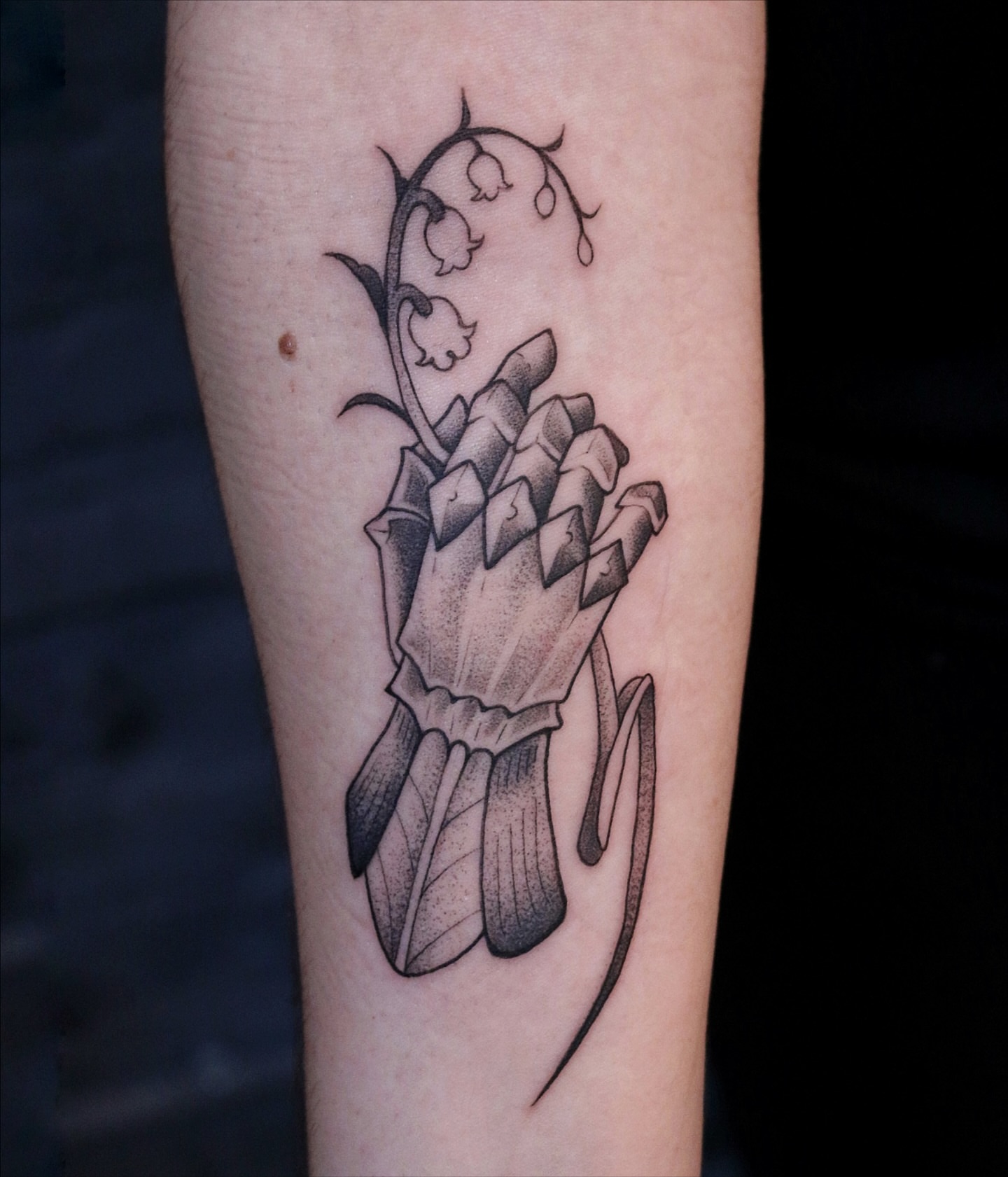 Tattoo by @summerbee_tattoo — dotwork