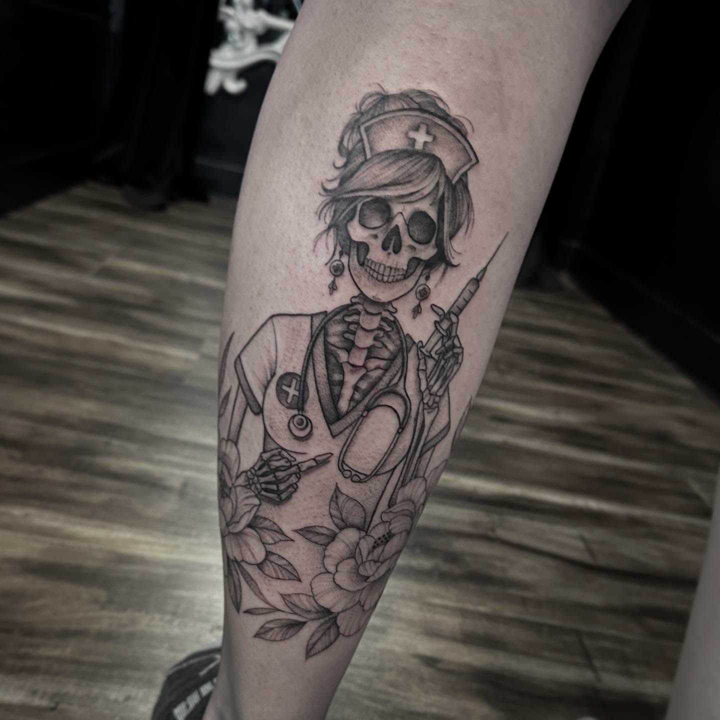 Tattoo by @inkedbysavanna — black_and_grey