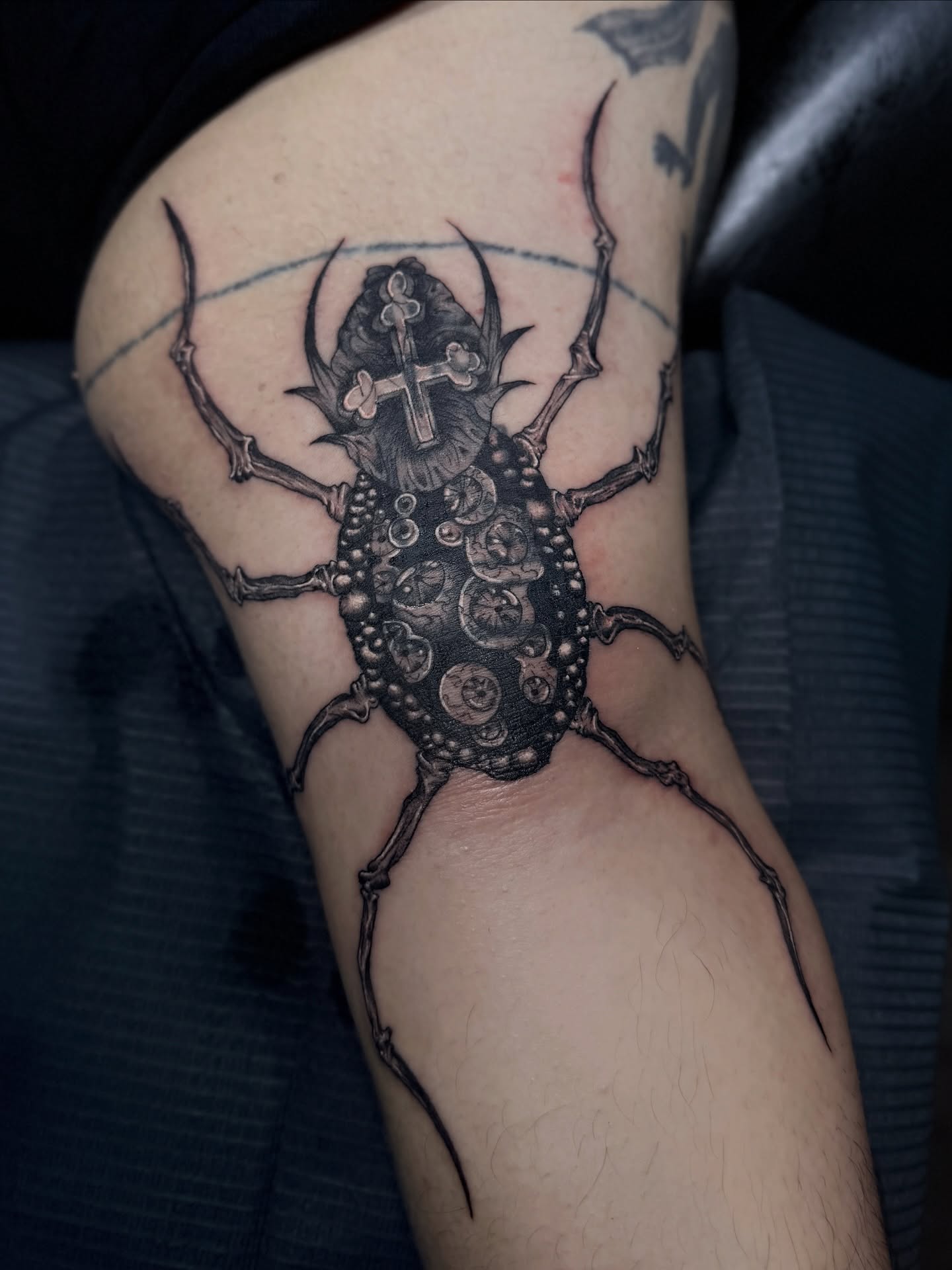 Steampunk beetle geometric tattoo on the forearm by 𝔐𝔦𝔠𝔥𝔢𝔩𝔩𝔢𝔫 🦇
