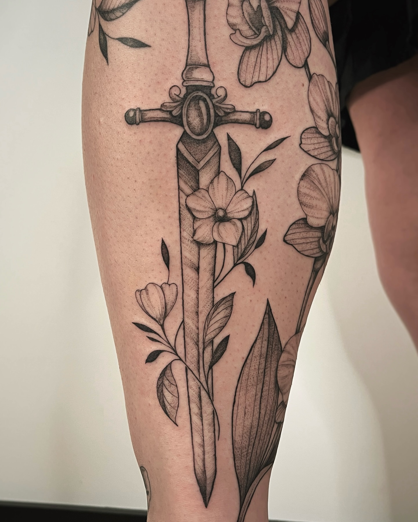 Tattoo by @mikaylasuetattoo — black_and_grey, realism