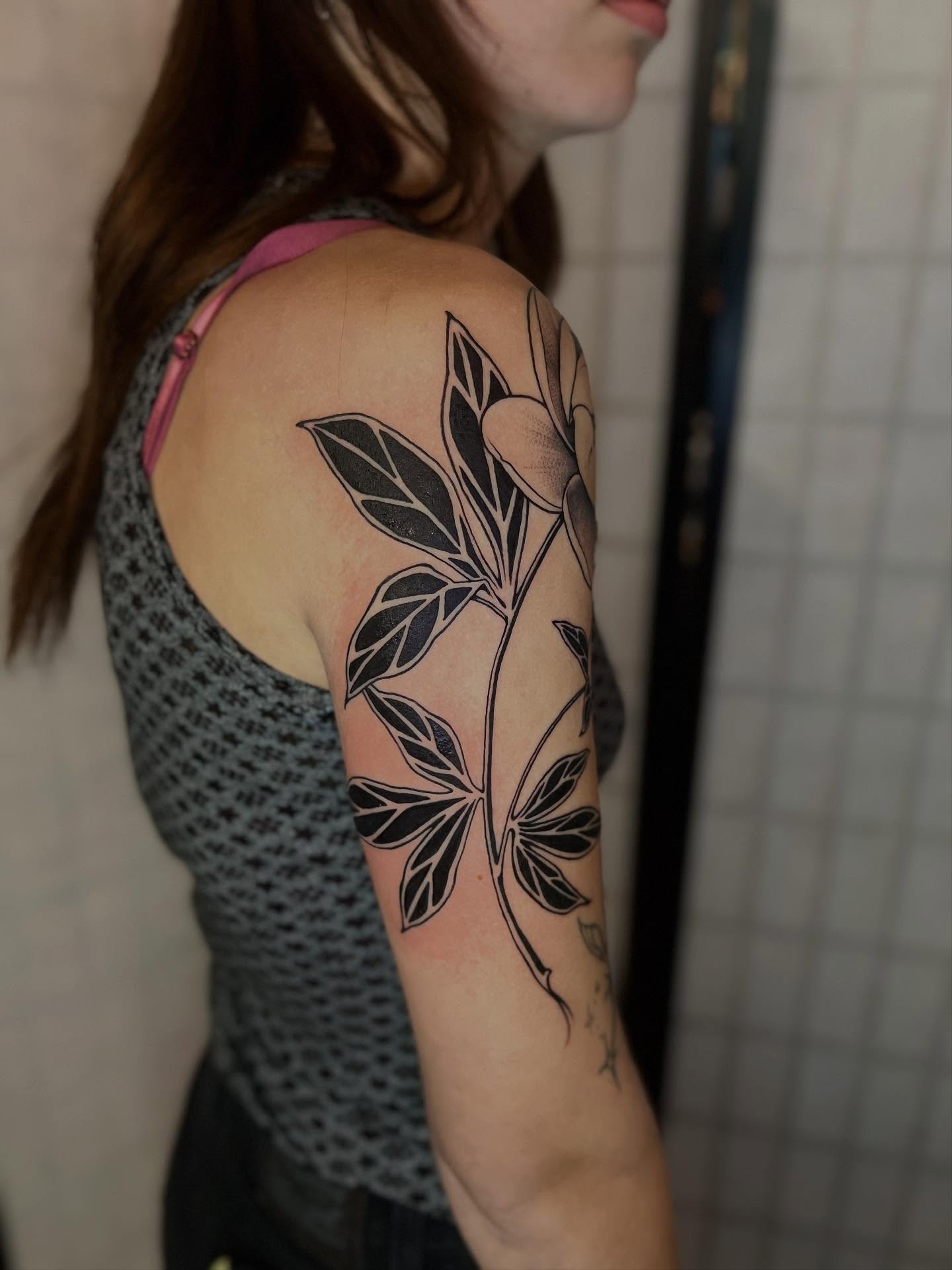 Tattoo by @zoeloutattoo — black_and_grey