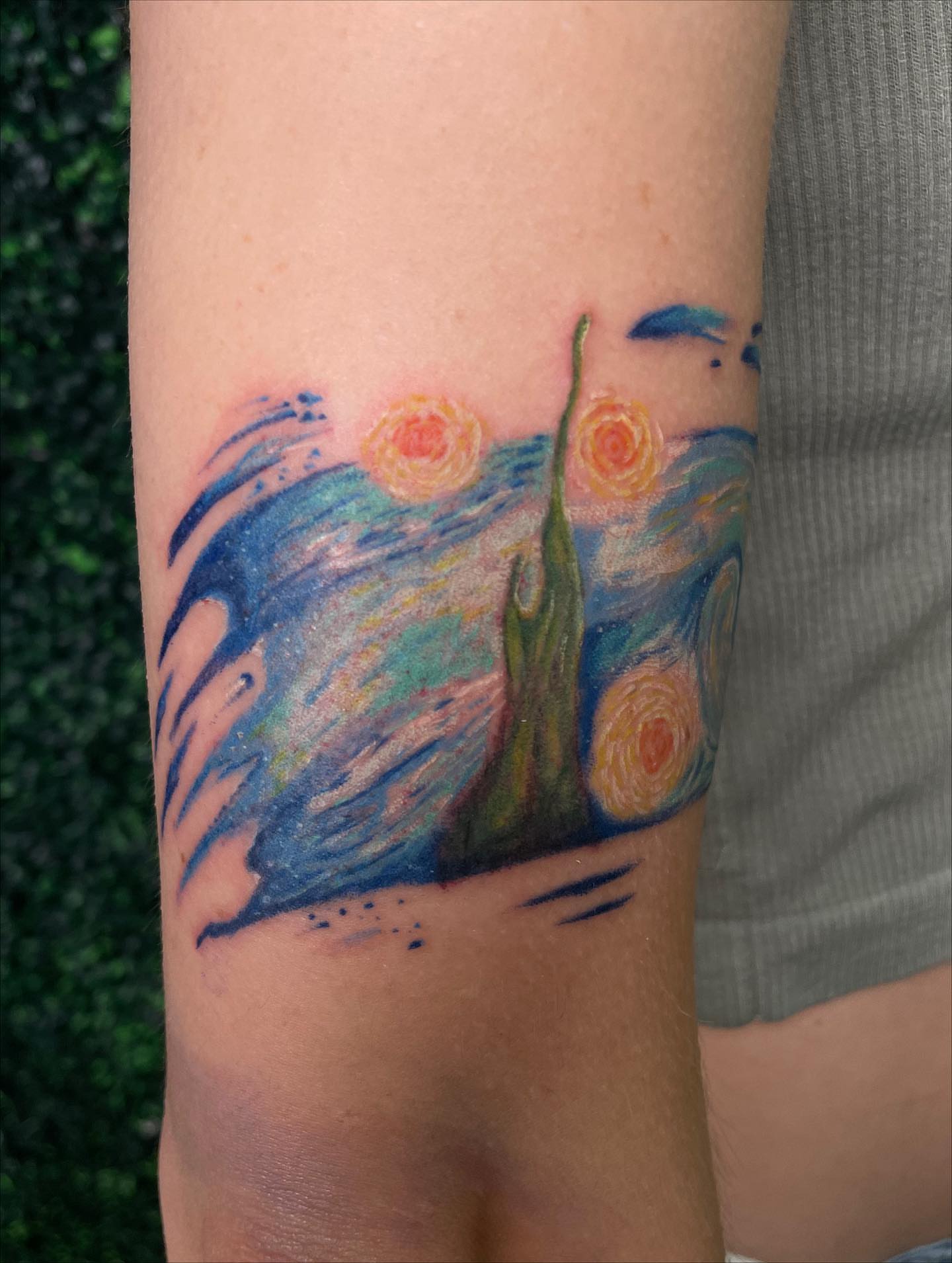 Tattoo by @zetersenn_ink — dotwork, watercolor