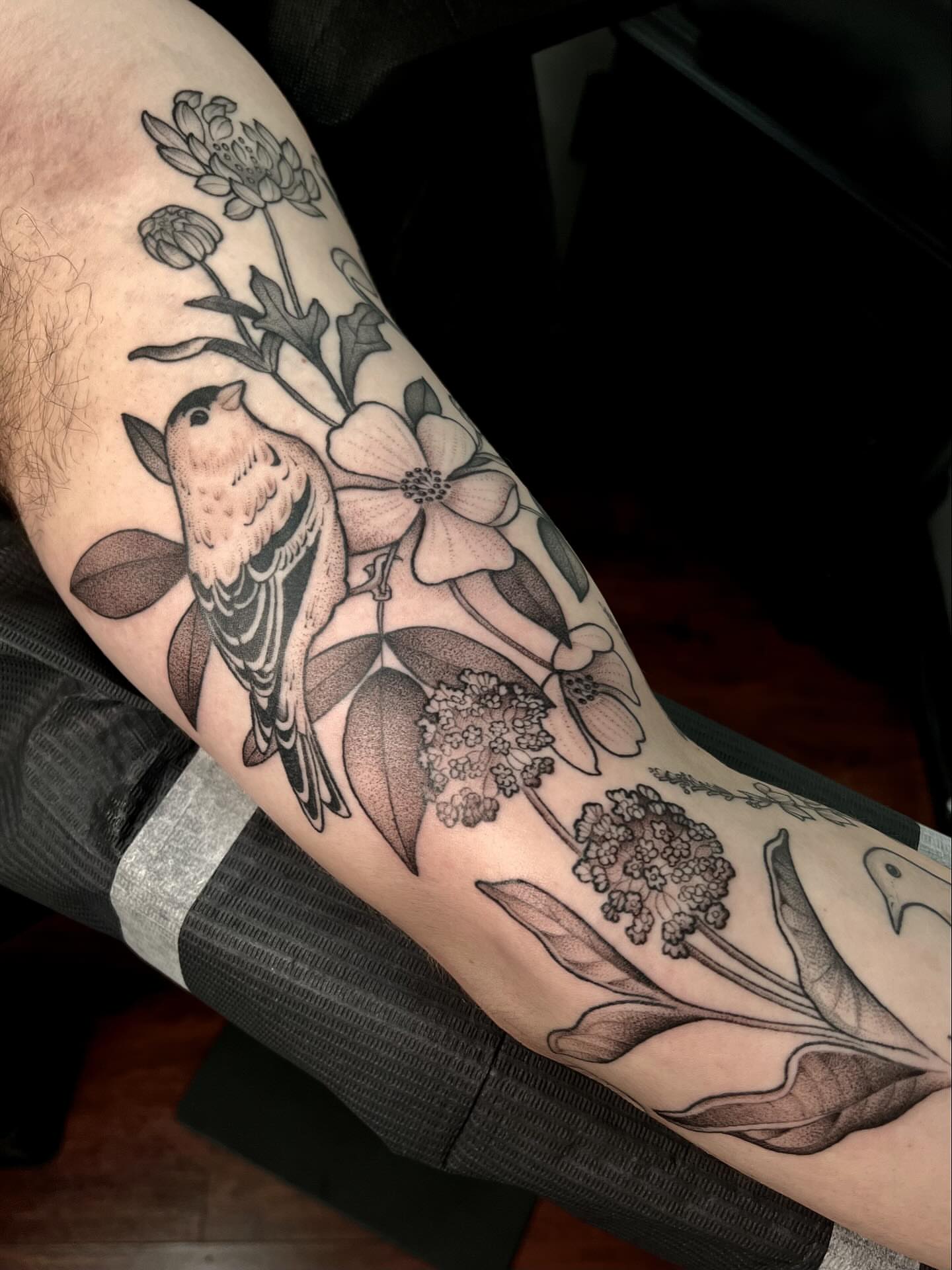 Tattoo by @avreysimone — black_and_grey