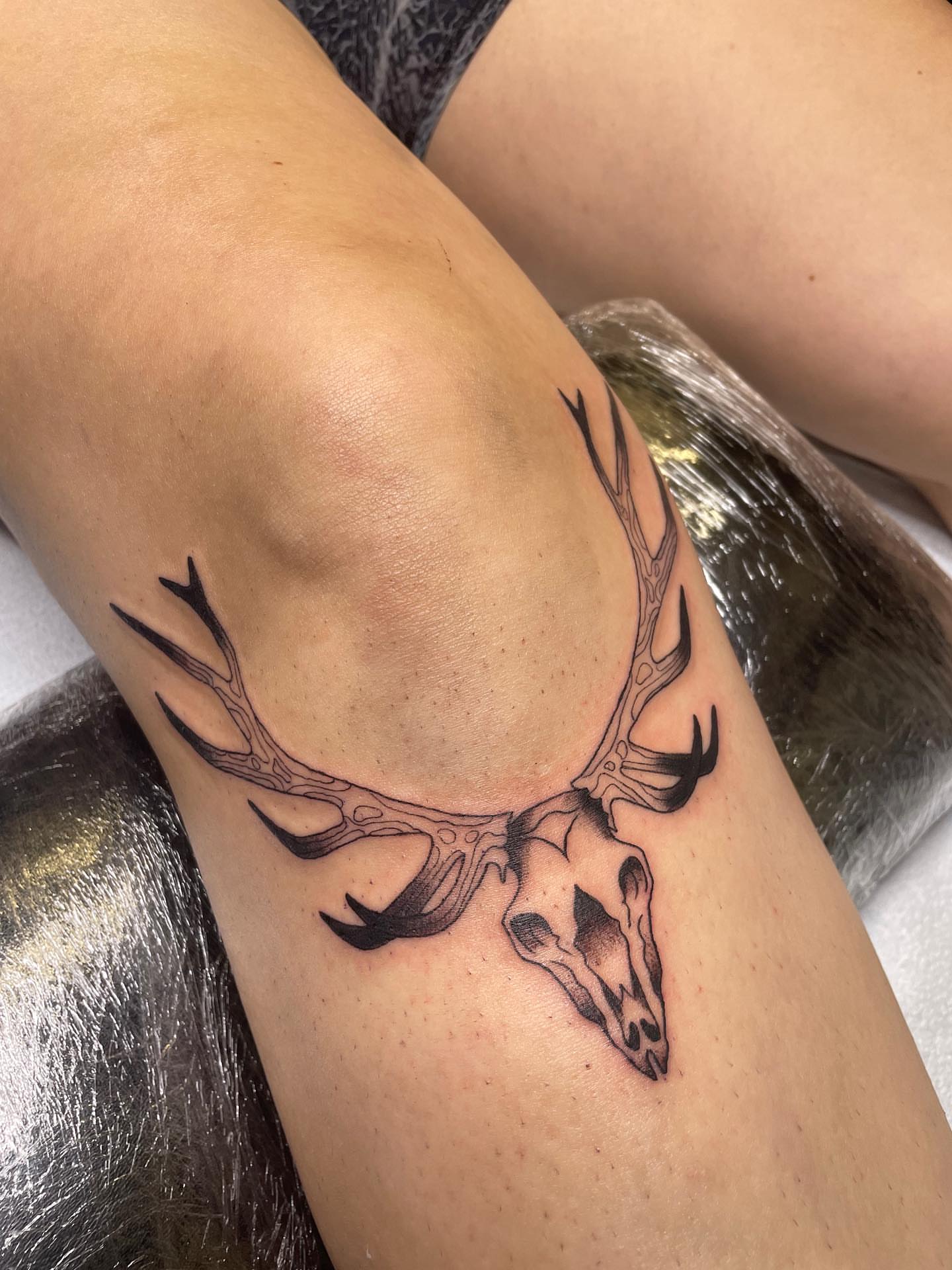 Tattoo by @zetersenn_ink — black_and_grey