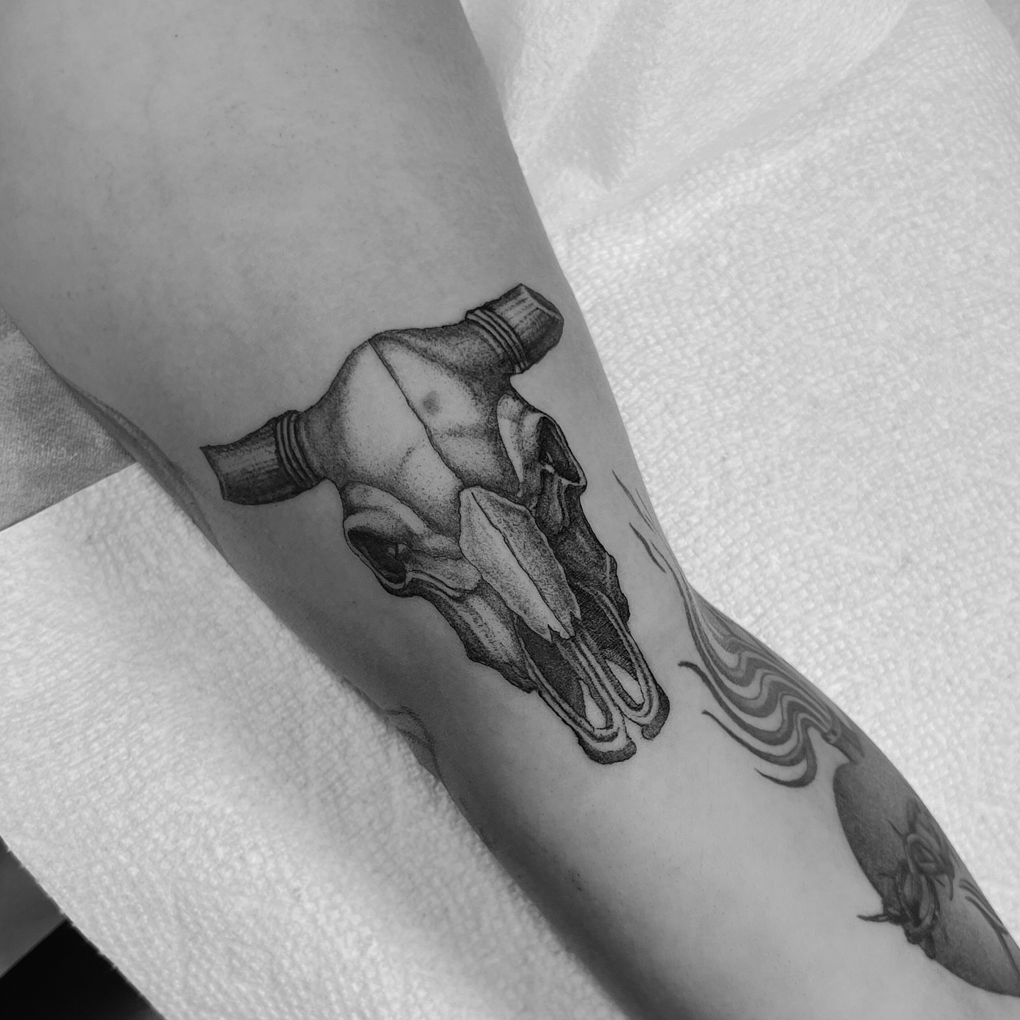 Tattoo by @emile_erikoff — dotwork, realism