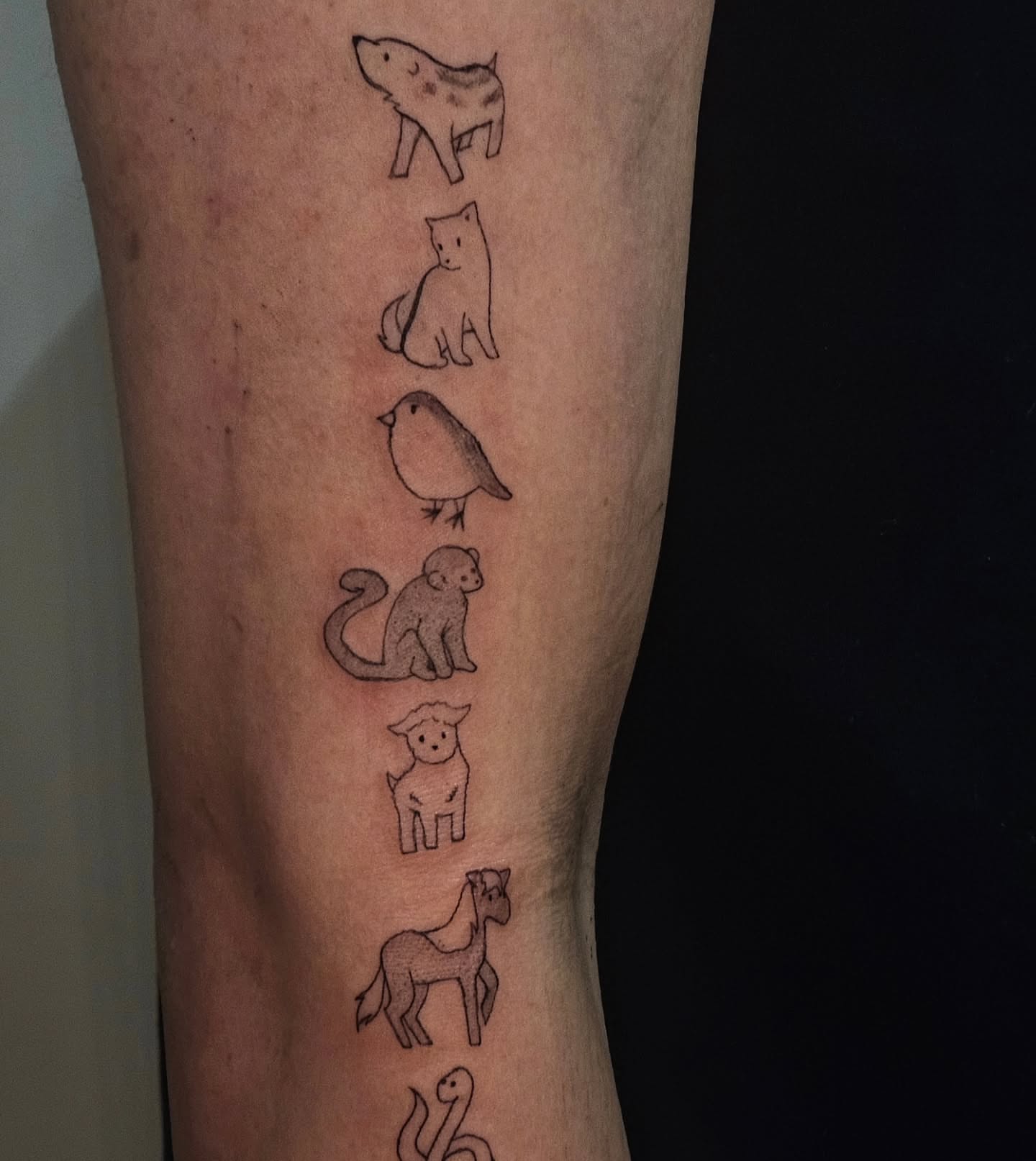 Tattoo by @prettybutpoisonink — dotwork