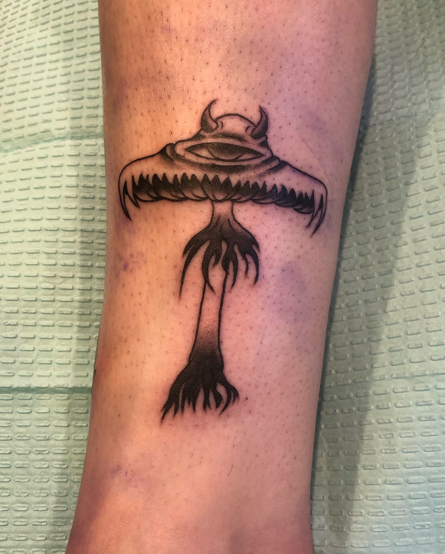 Tattoo by @aidabtattoo — black_and_grey
