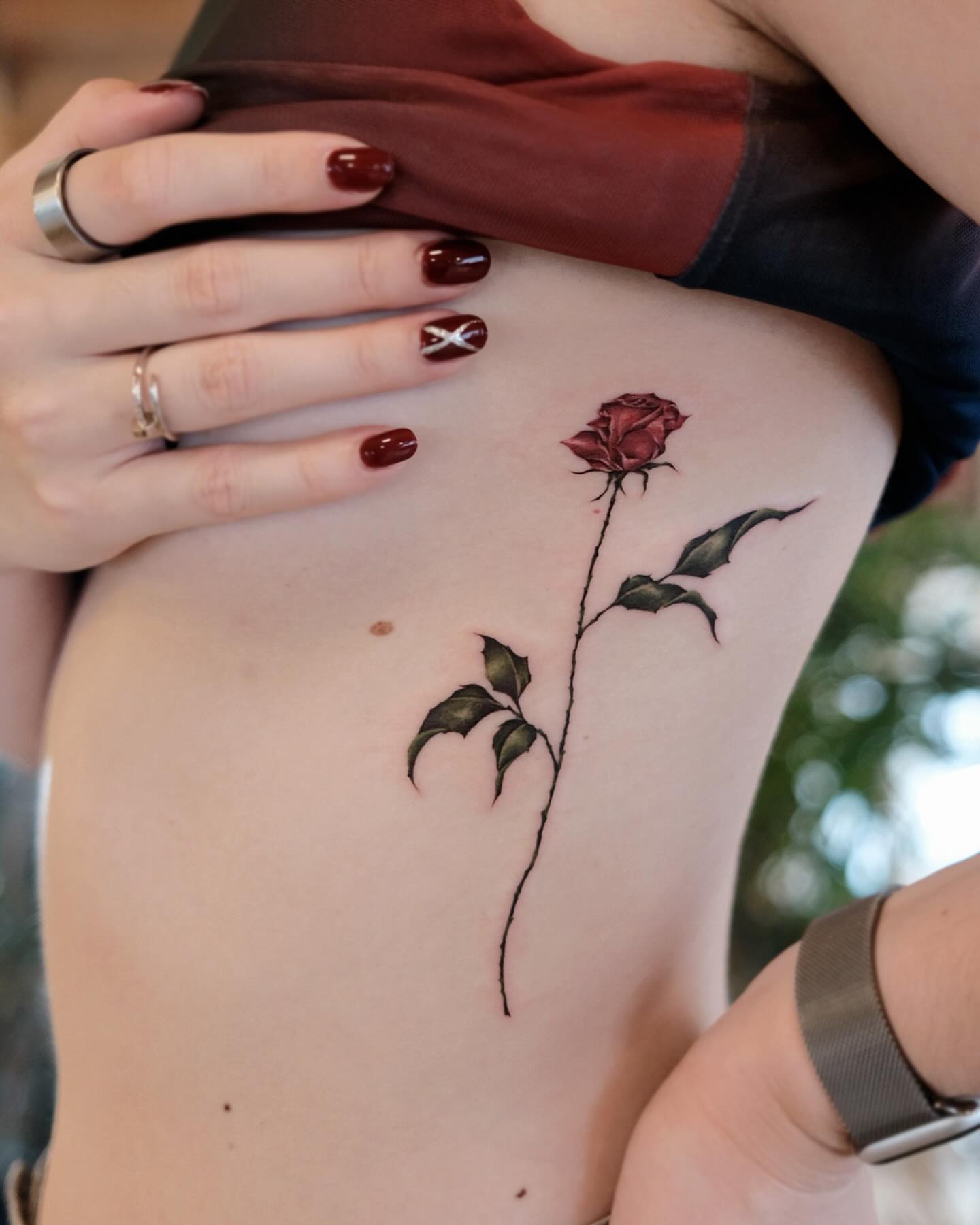 Rose realism tattoo on the thigh by 애박 ⋆⁺₊ ₊⁺⋆ Aebak
