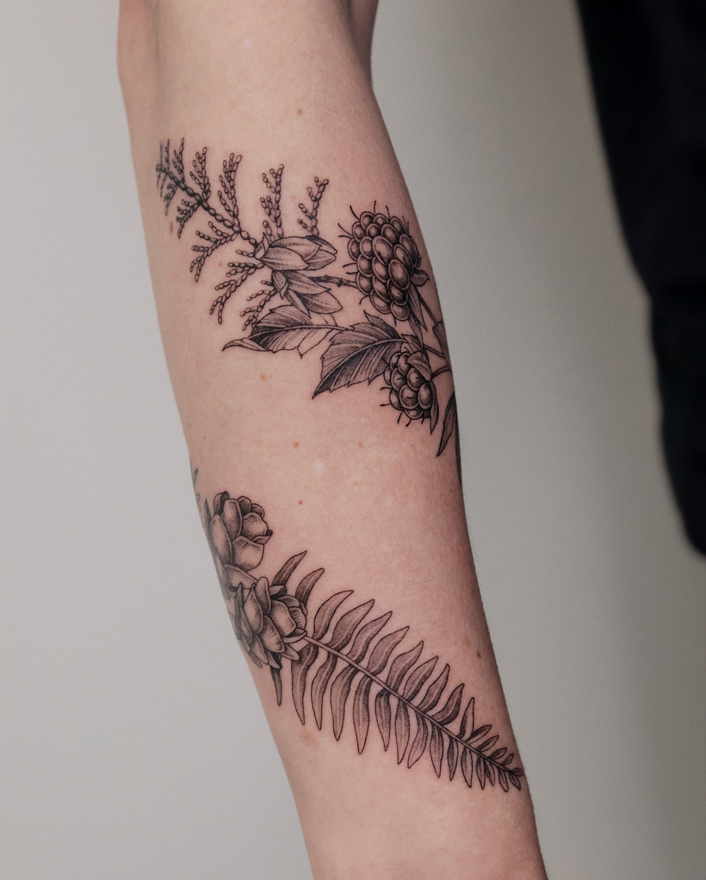 Tattoo by @yulight_tattoo — black_and_grey