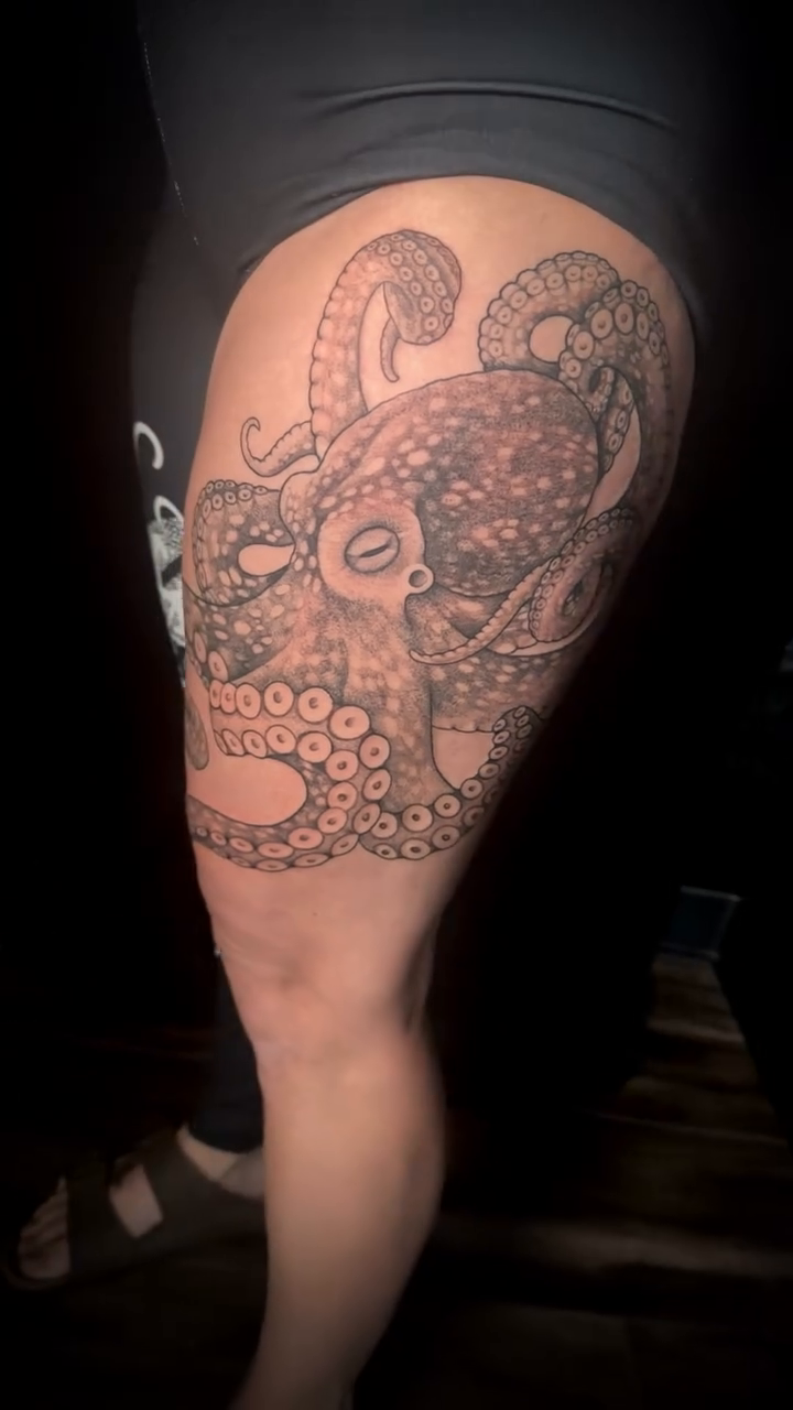Tattoo by @inkedbysavanna — black_and_grey, realism