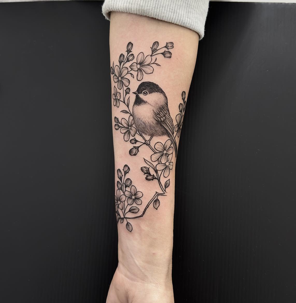 Tattoo by @juliabodyart — black_and_grey