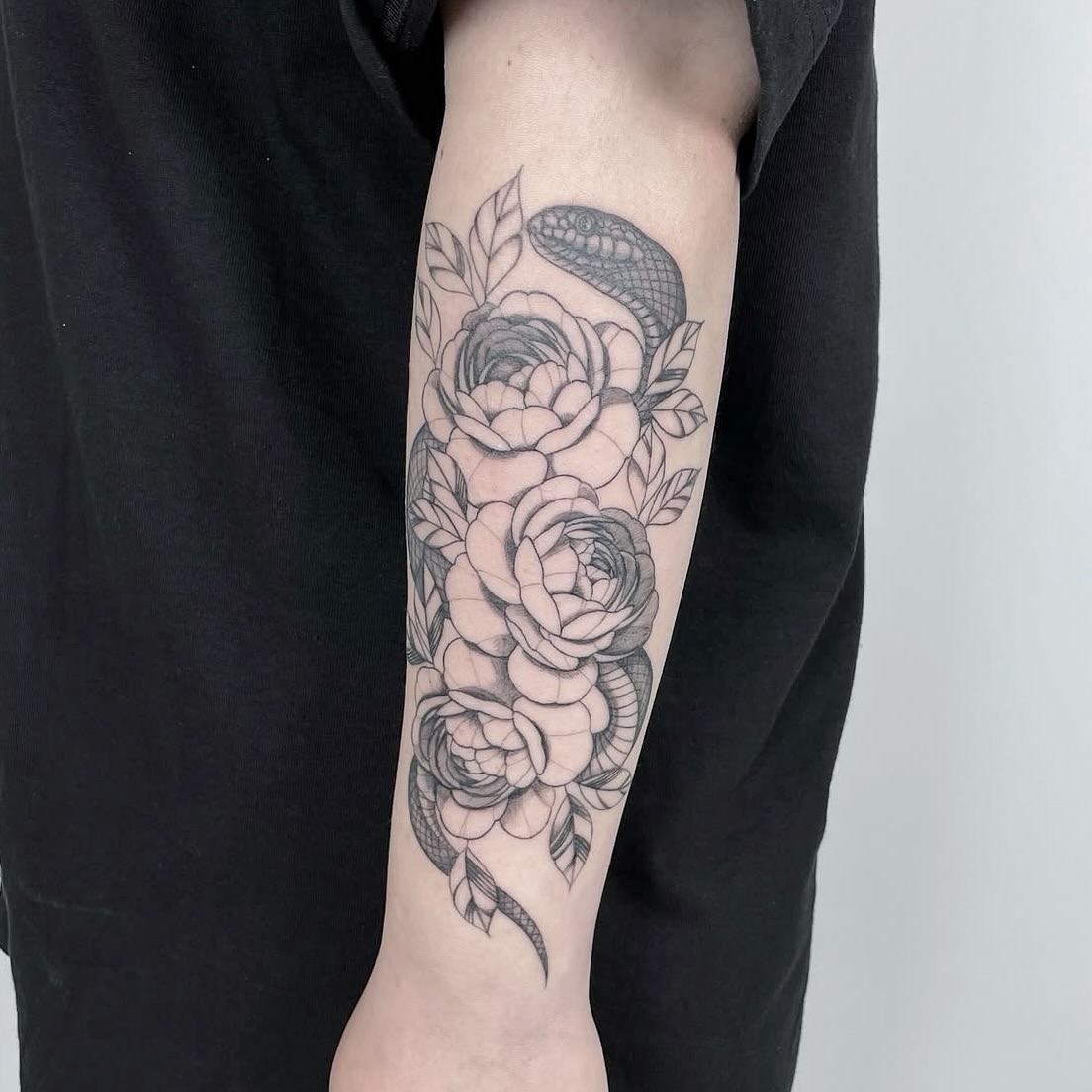 Tattoo by @yuni_tattooer β black_and_grey