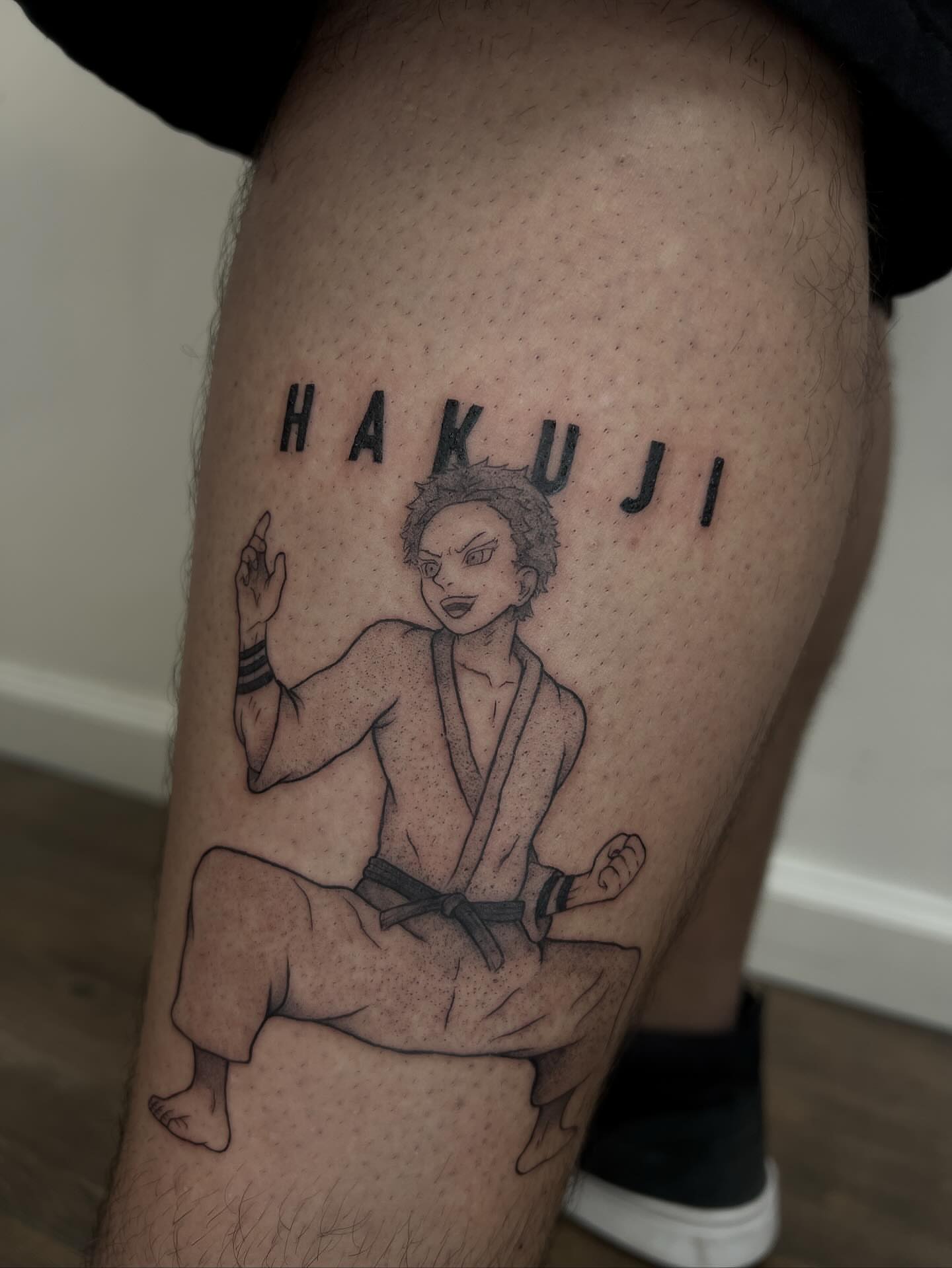 Hakuji character anime tattoo on the thigh by Diana García