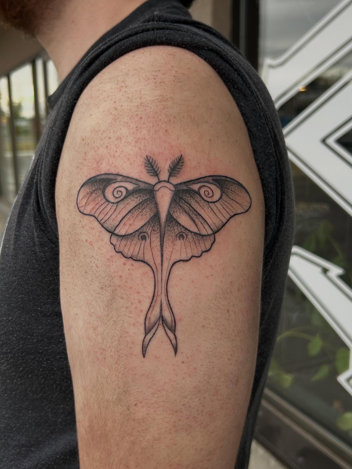 Tattoo by @kerostene — dotwork