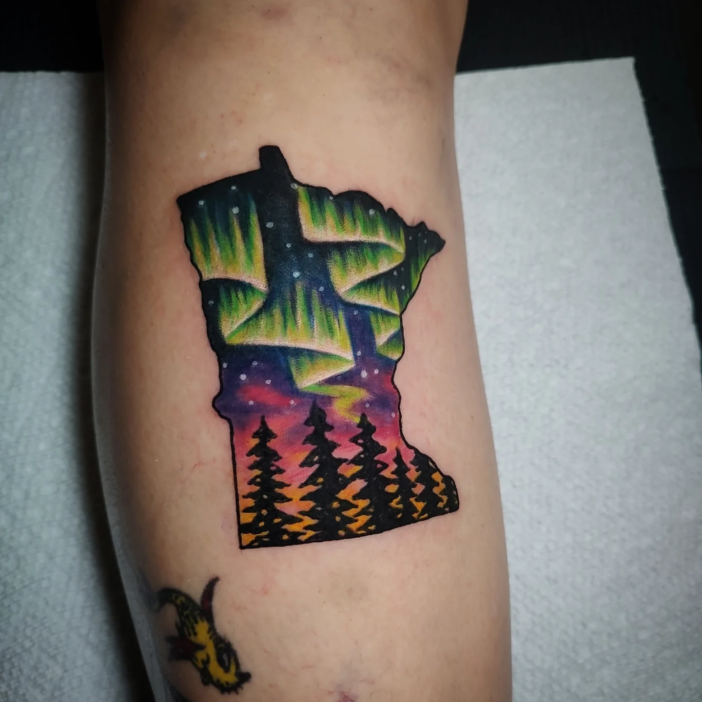 Tattoo by @hopelesstattoos — dotwork