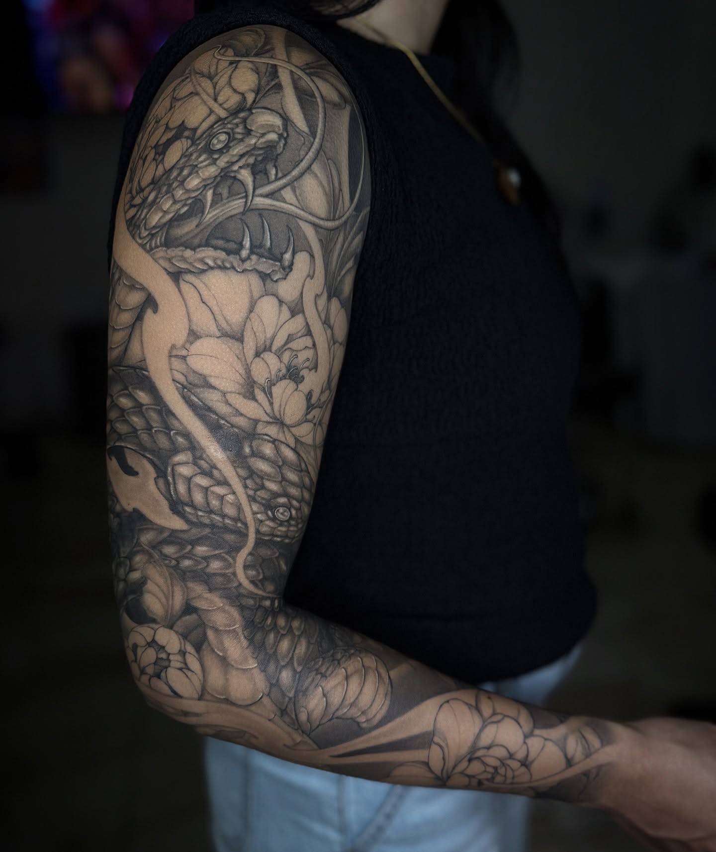 Tattoo by @dii_9dragons β black_and_grey, realism