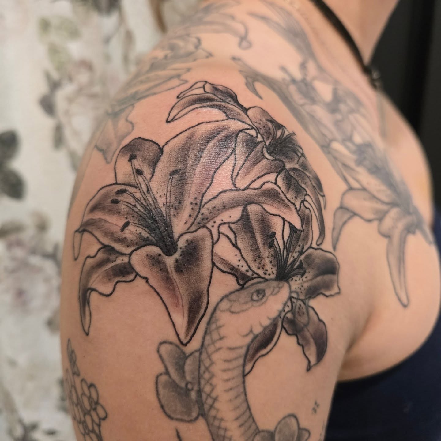 Tattoo by @taylornichole.tattoos — black_and_grey