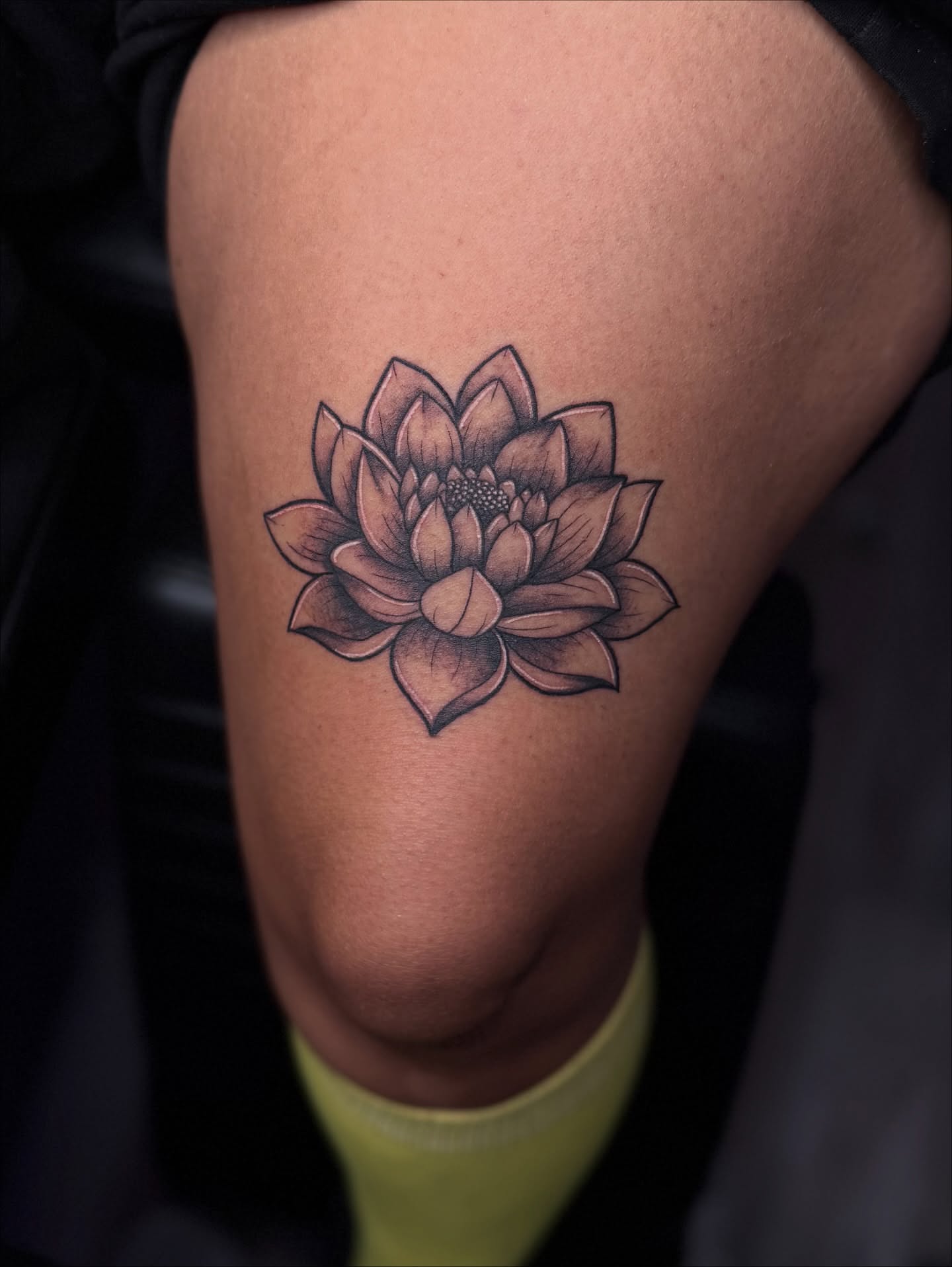 Tattoo by @divi.nediamonds — black_and_grey