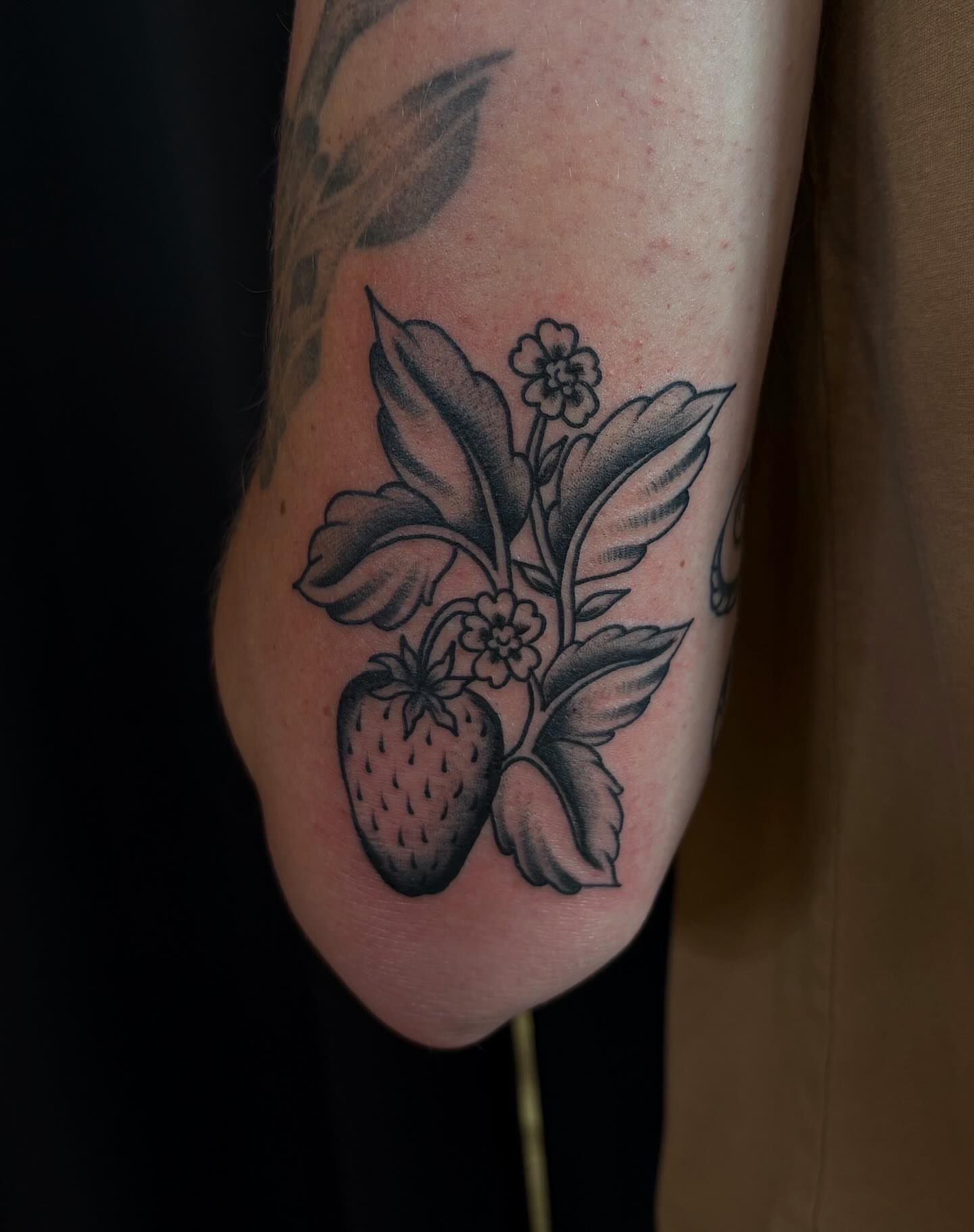 Tattoo by @pembrlily — black_and_grey