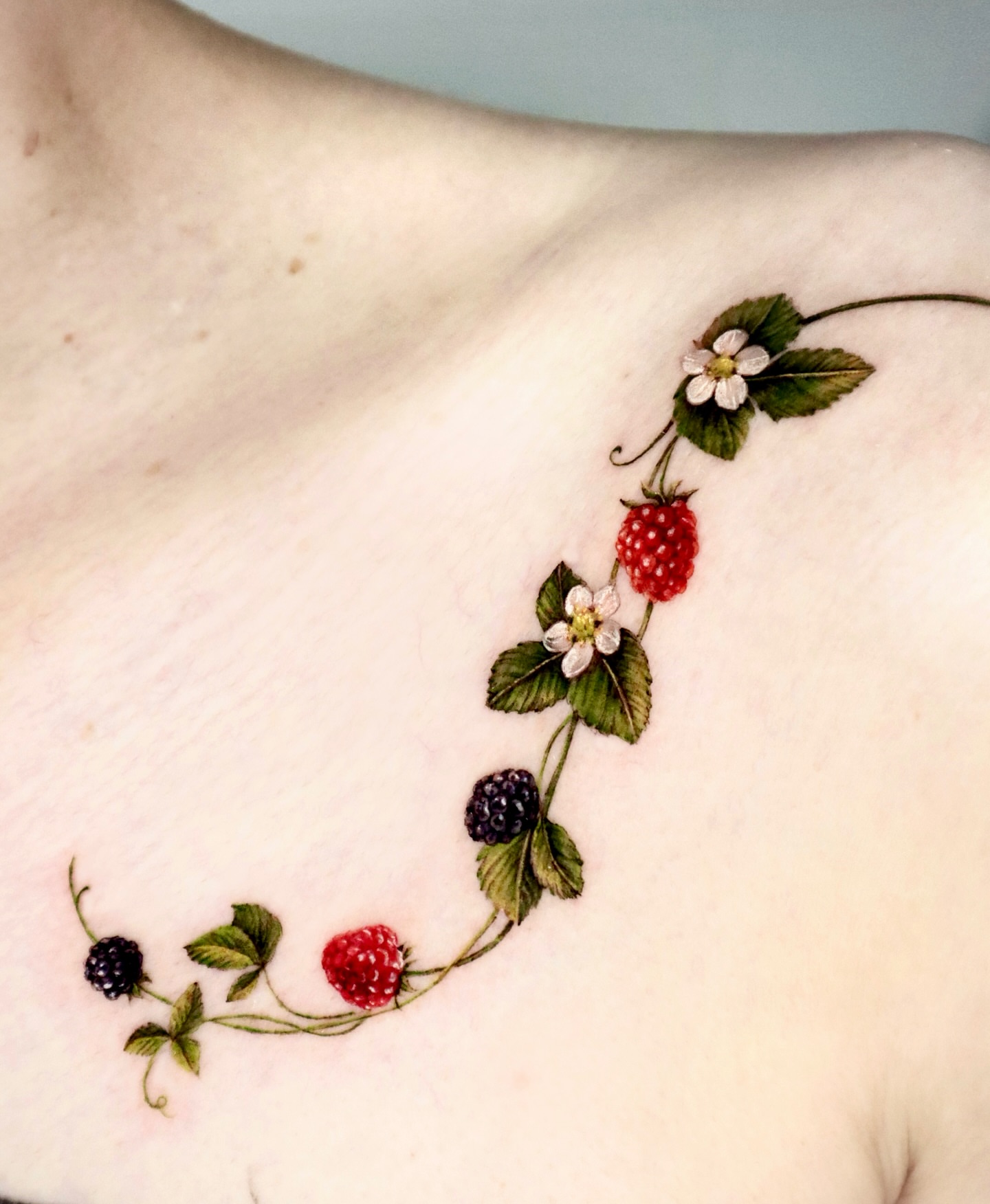 Tattoo by @miiu_tattoo — realism