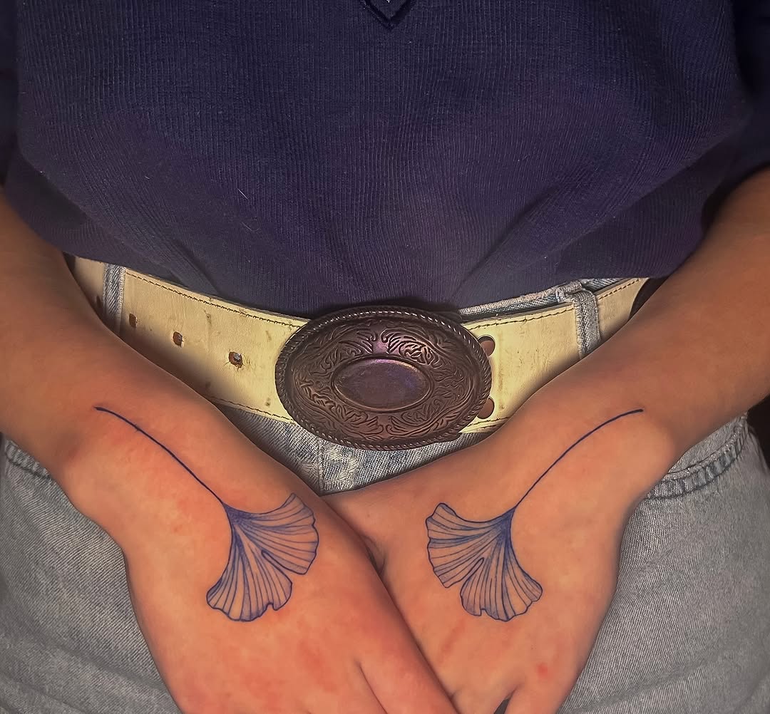 Tattoo by @cherrrywavees — fine_line