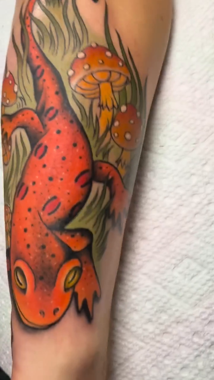 Newt and mushrooms neo-traditional tattoo by Jhon