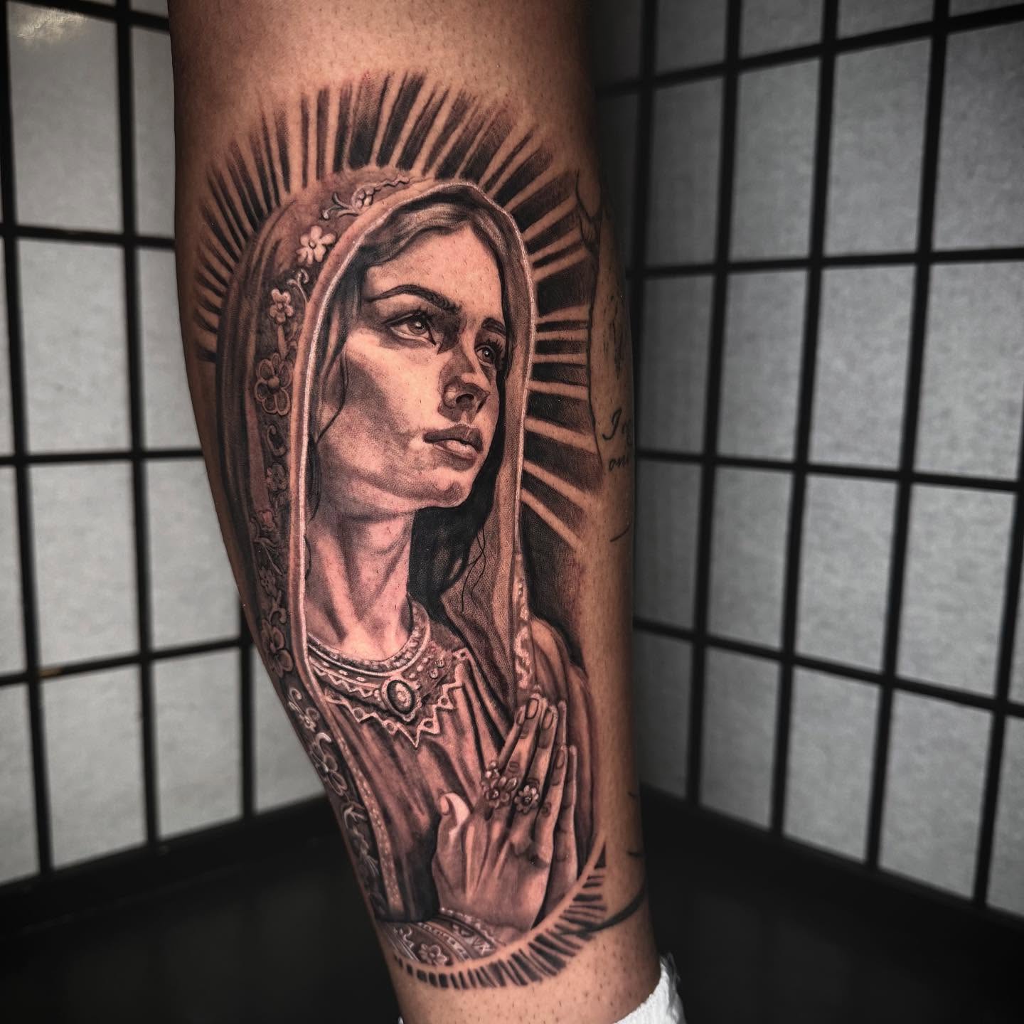 Tattoo by @danielruiz_art — realism, black_and_grey