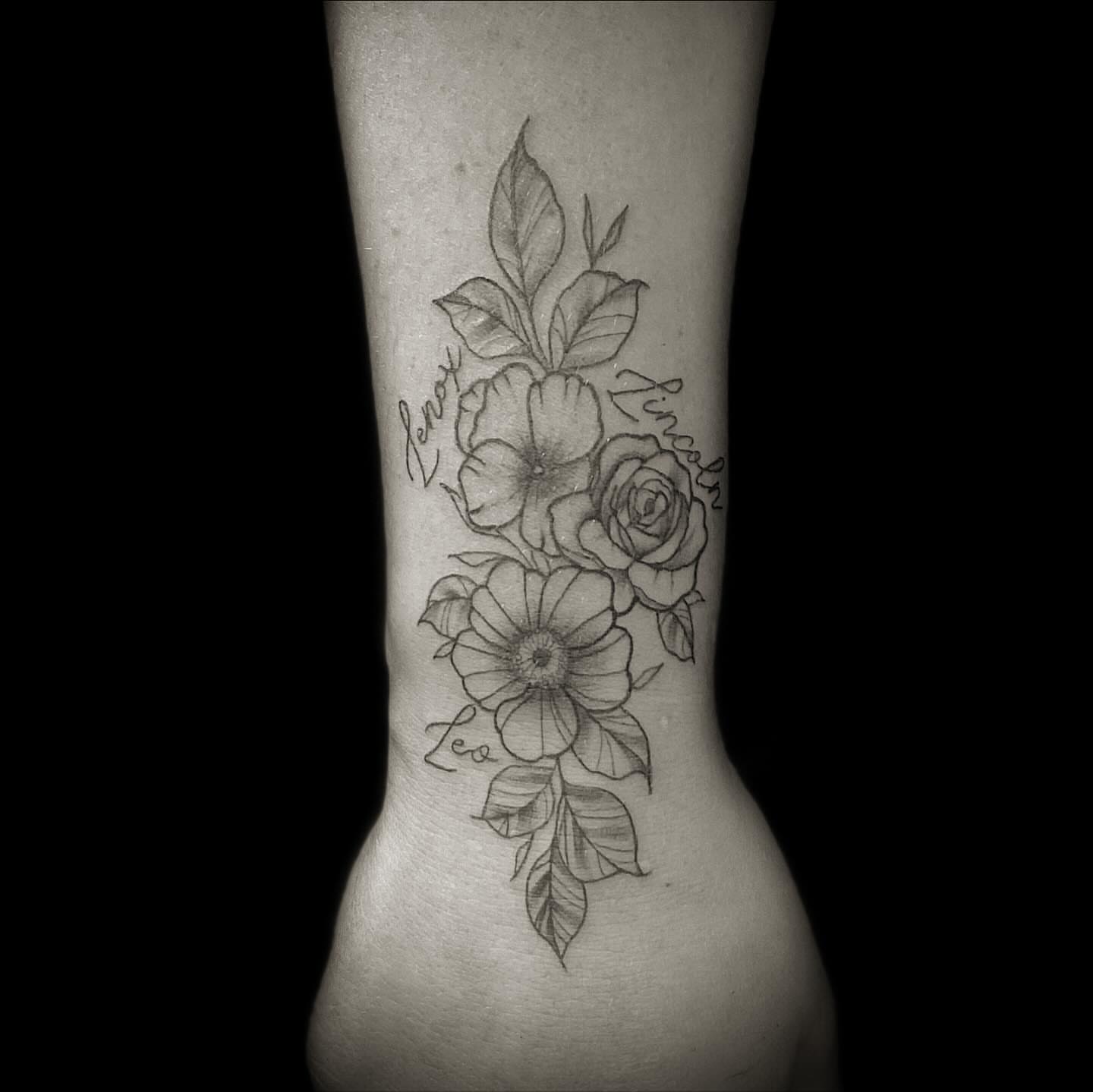 Tattoo by @maddyctattoos — black_and_grey
