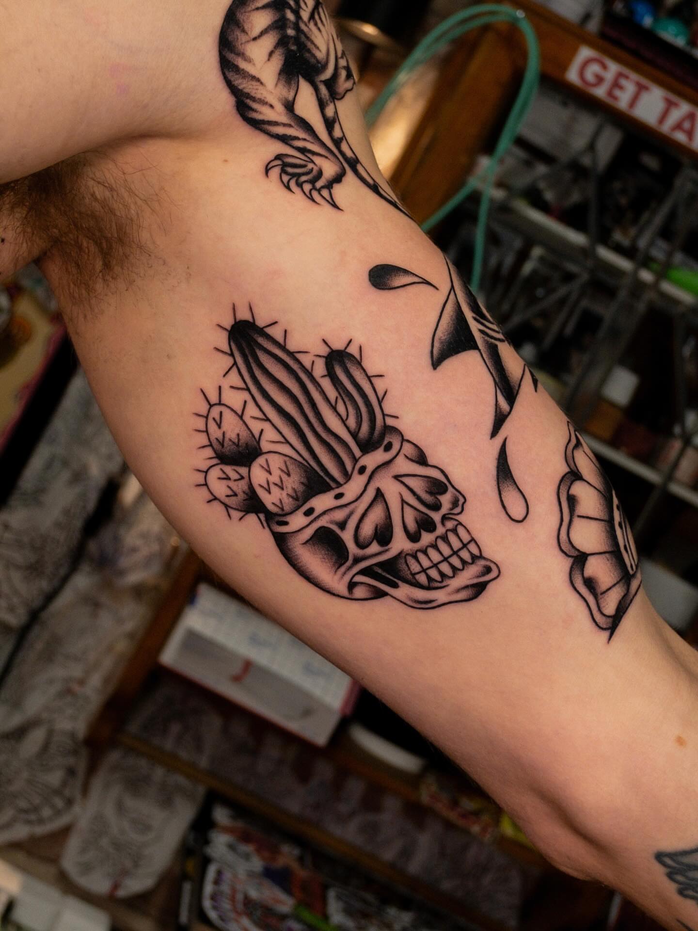 Tattoo by @julinestattoo — american_traditional