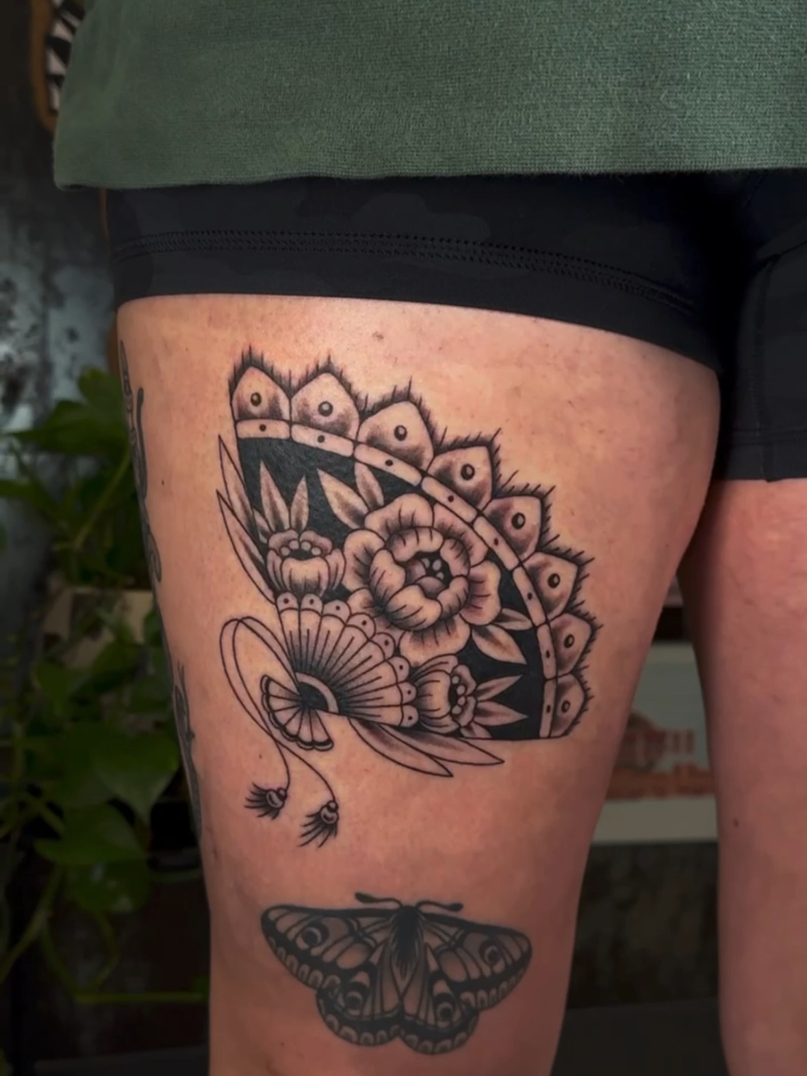 Floral mandala American traditional tattoo on the thigh by πππͺ‘