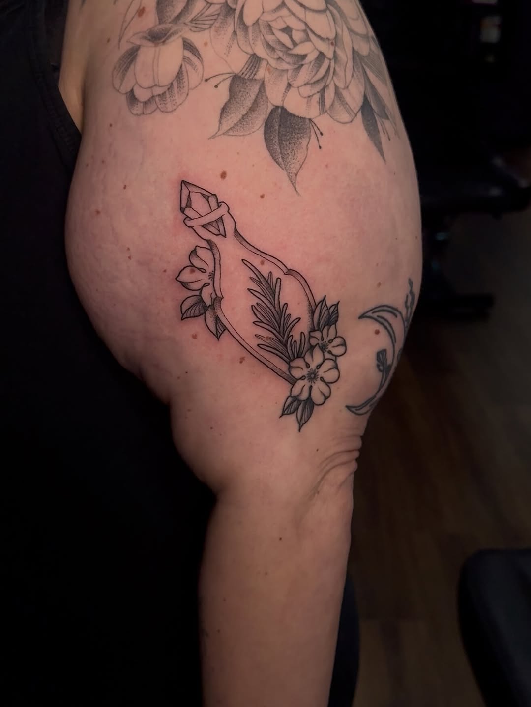 Tattoo by @aliciawhita — fine_line, black_and_grey