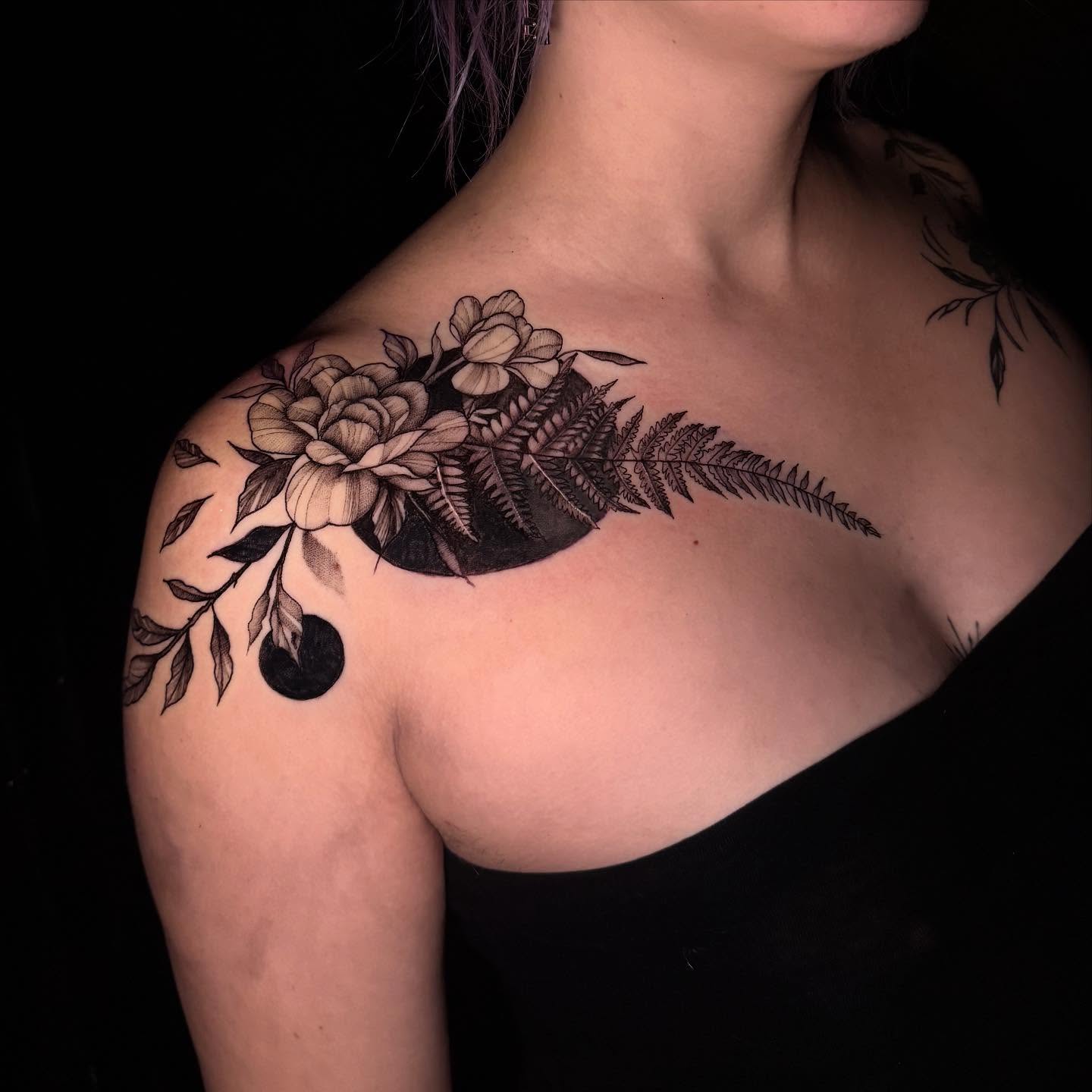 Tattoo by @breestallworthtattoo — black_and_grey