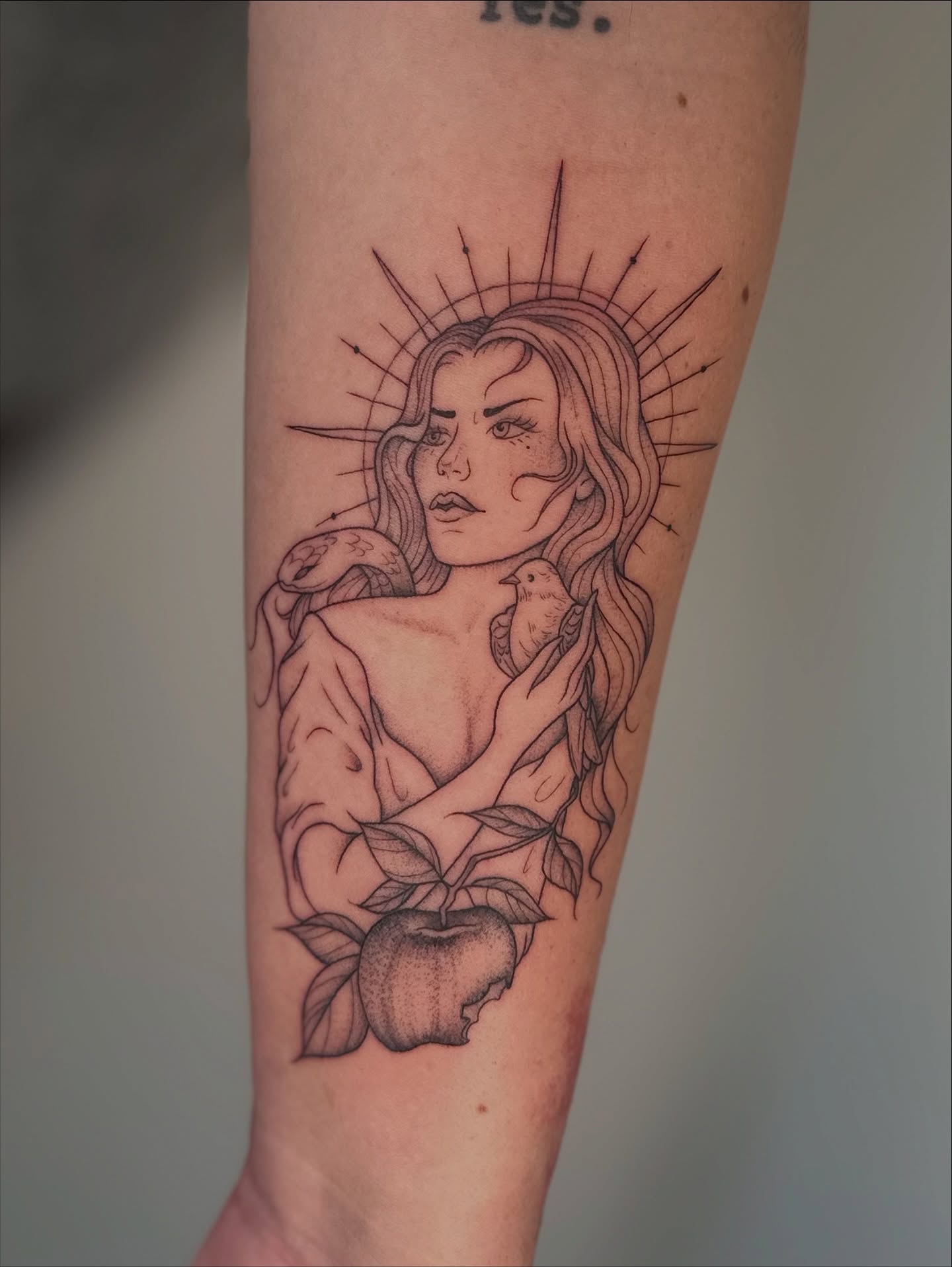 Woman with birds realism tattoo on the forearm by Kail