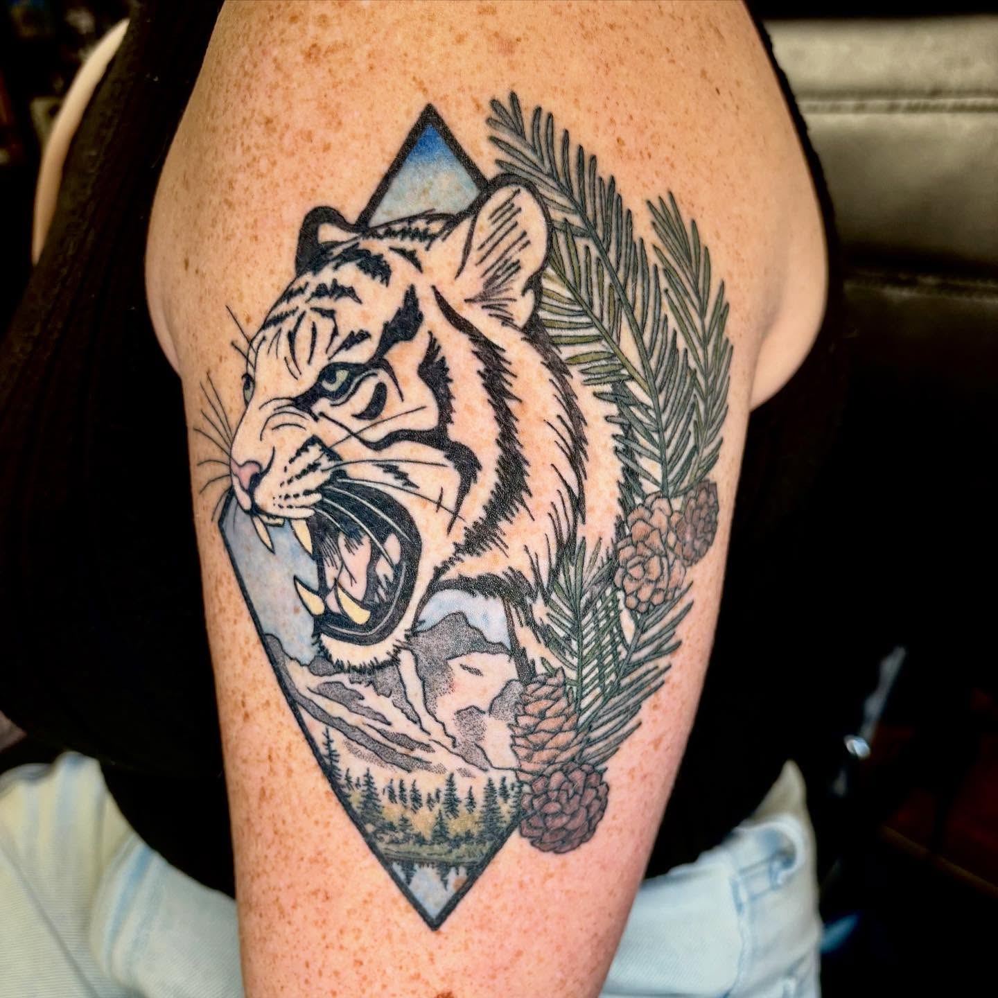 Tattoo by @lucyhtattoo — american_traditional, geometric