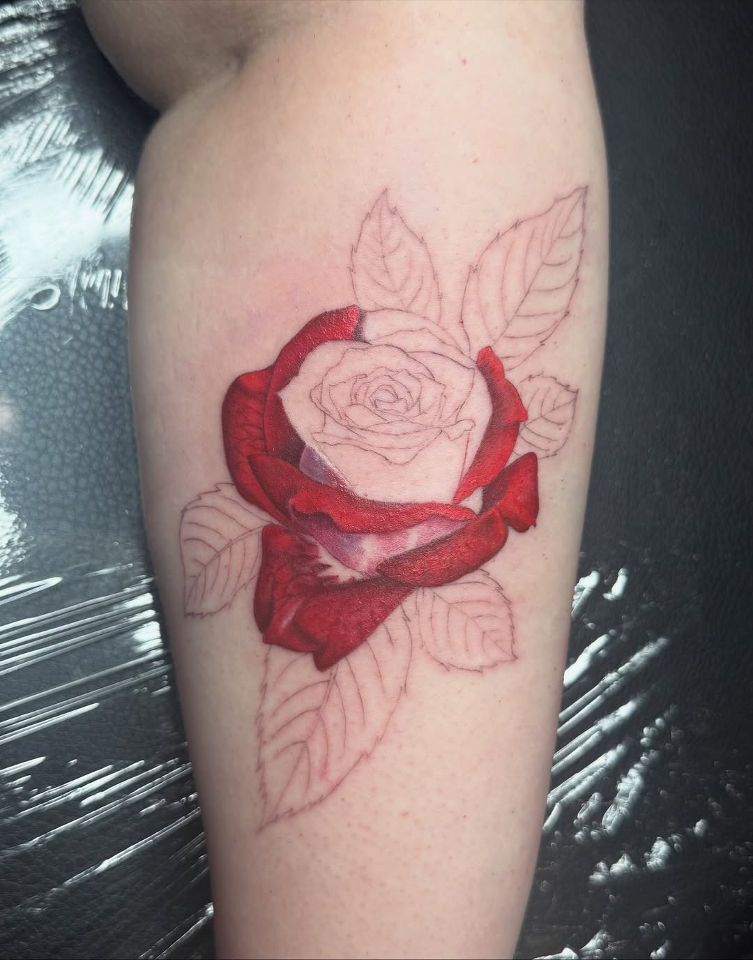 Rose neo-traditional tattoo on the forearm by ๐ก๐ฎ๐ป๐ฐ๐ โง ๐ก๐ฌ๐ ๐ง๐๐ง๐ง๐ข๐ข ๐๐ฅ๐ง๐๐ฆ๐งโง