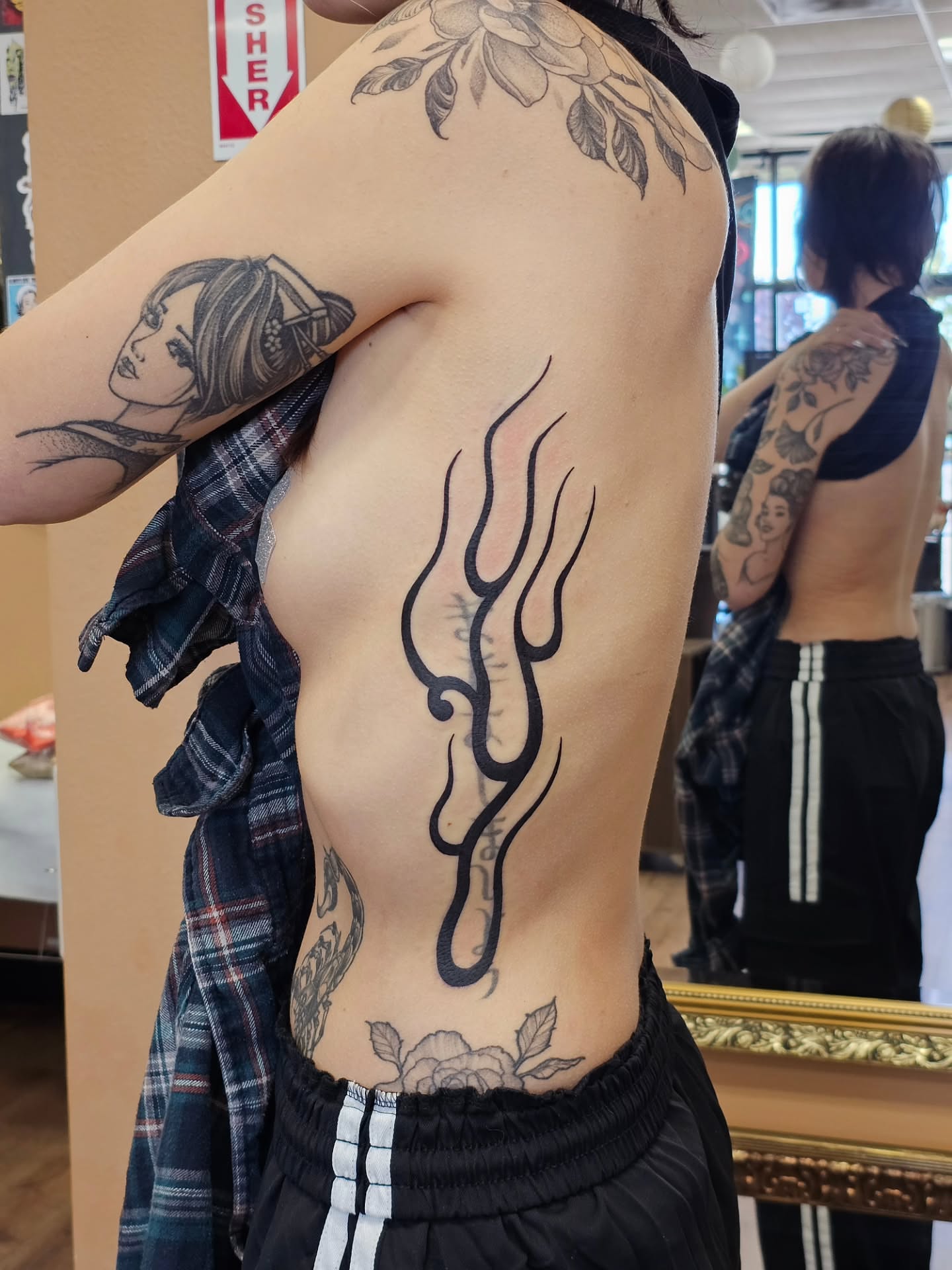Tattoo by @zombiebellabug — black_and_grey
